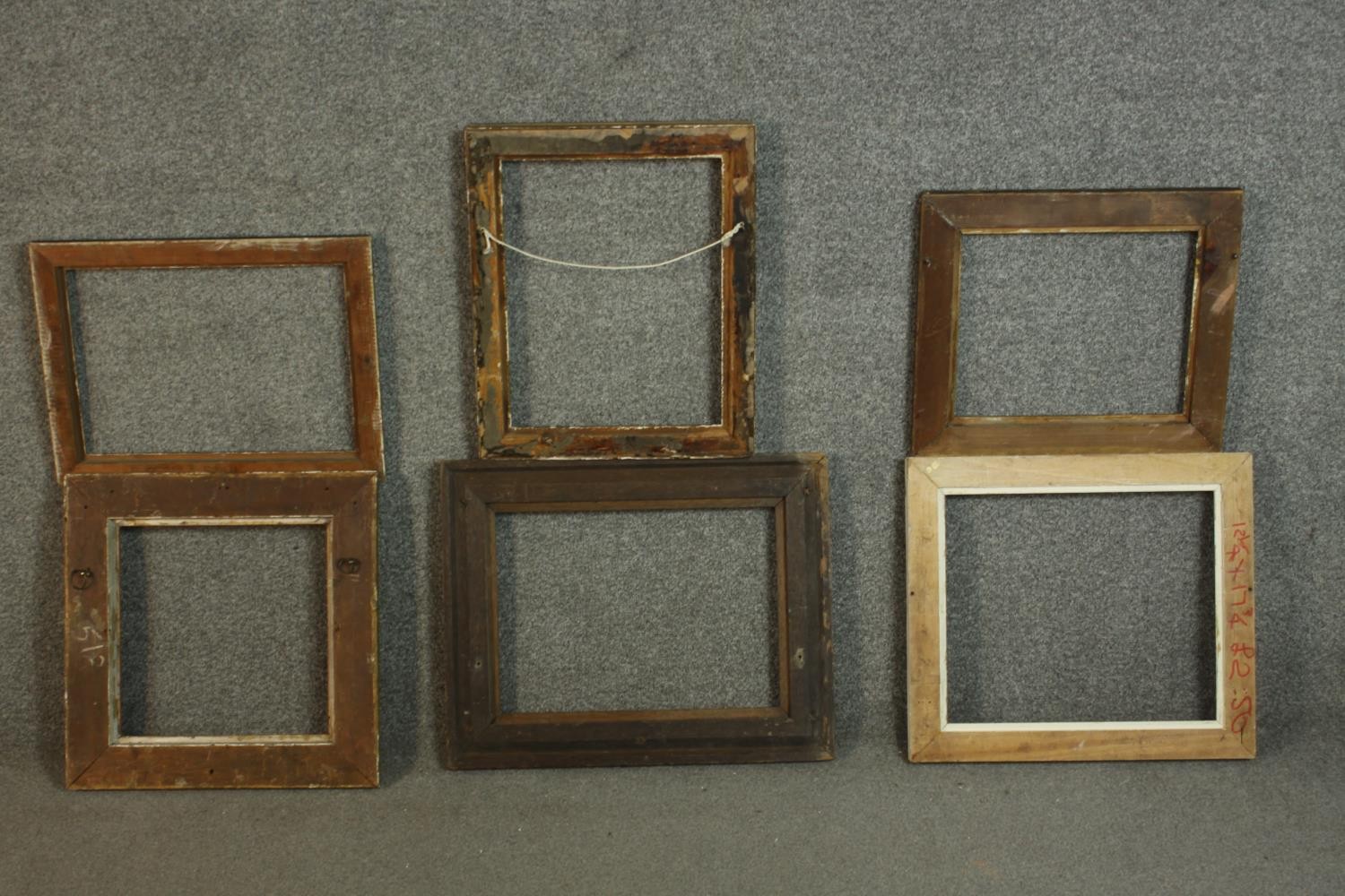 A collection of six picture frames, including four giltwood and gesso frames, with various - Image 9 of 9