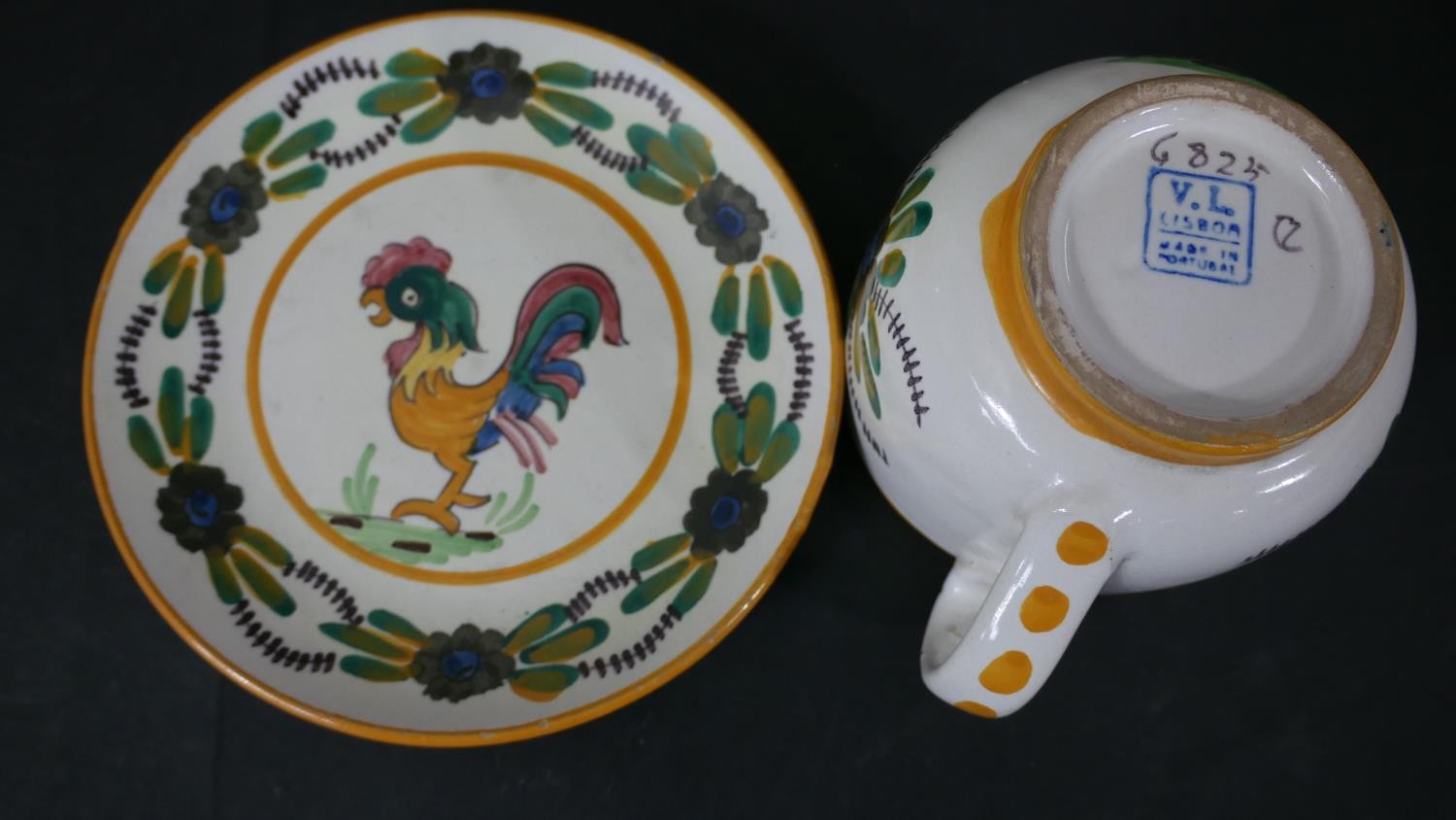 A V L Lisboa hand painted rooster pattern tea set for six people, makers mark to the base. H.12cm - Image 5 of 9