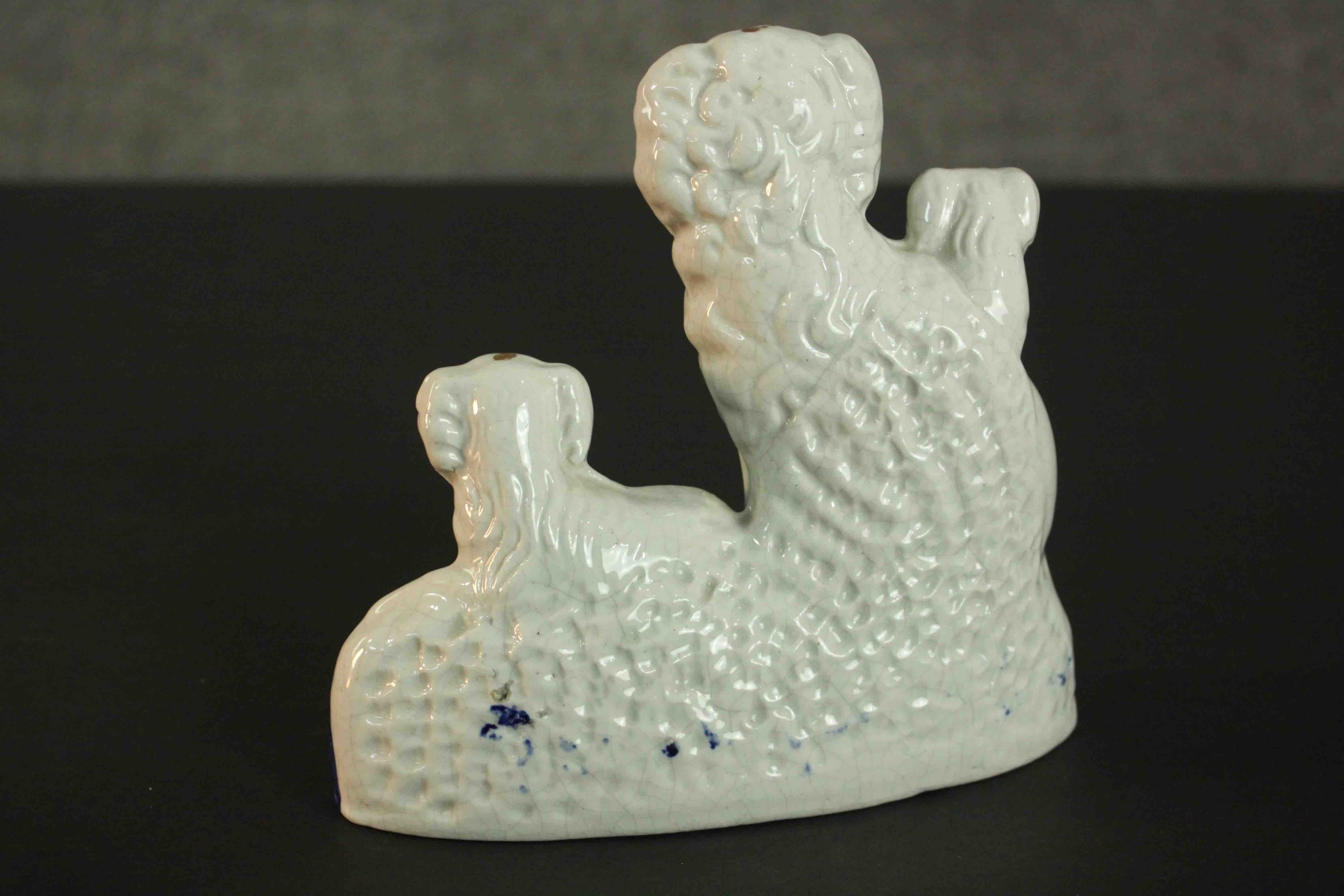 A Staffordshire flatback pottery pen or quill holder, in the form of three spaniels, on an oval - Image 6 of 6
