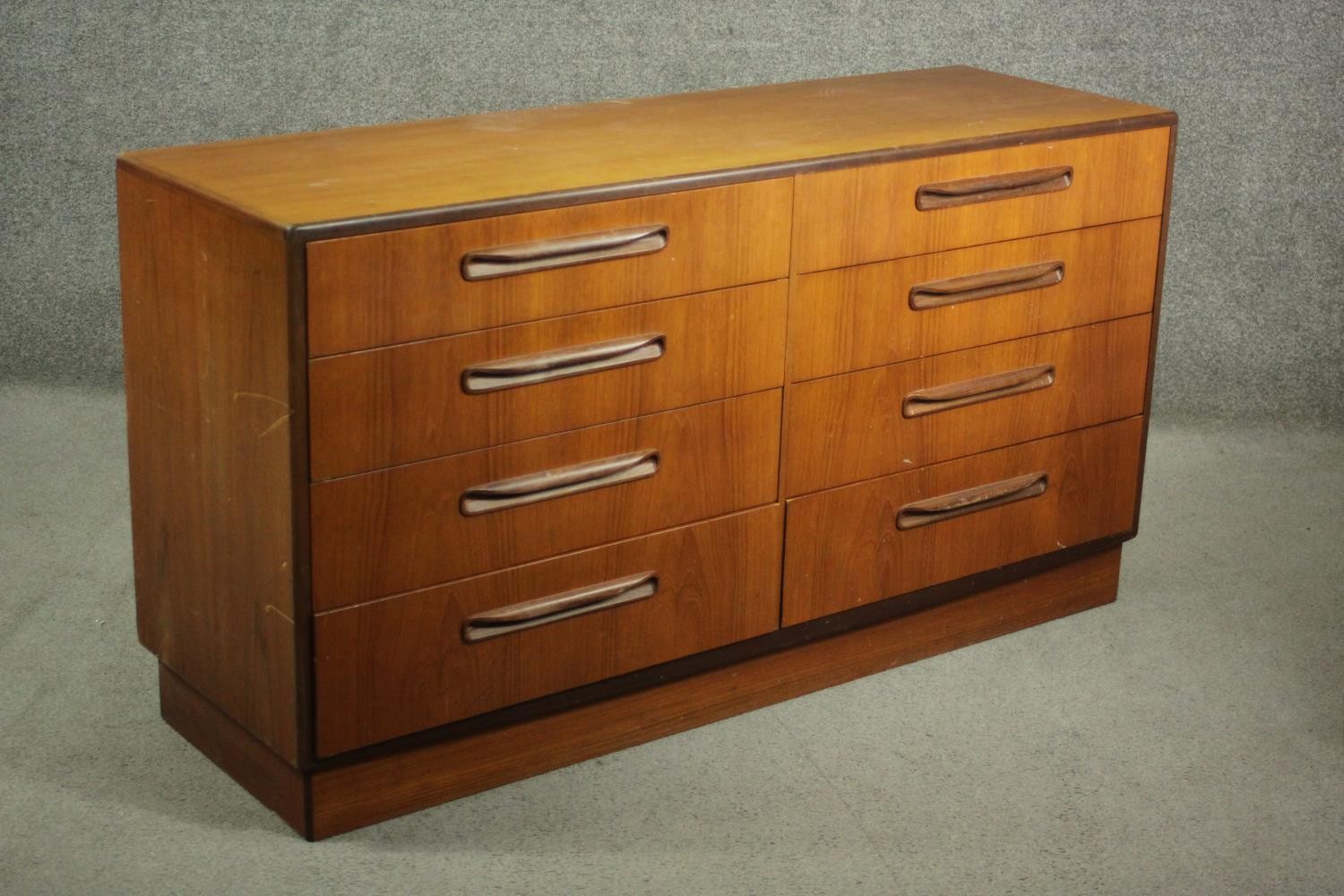 Victor Wilkins for G-Plan, a circa 1970s teak Fresco chest of two banks of four drawers, on a plinth - Image 3 of 8