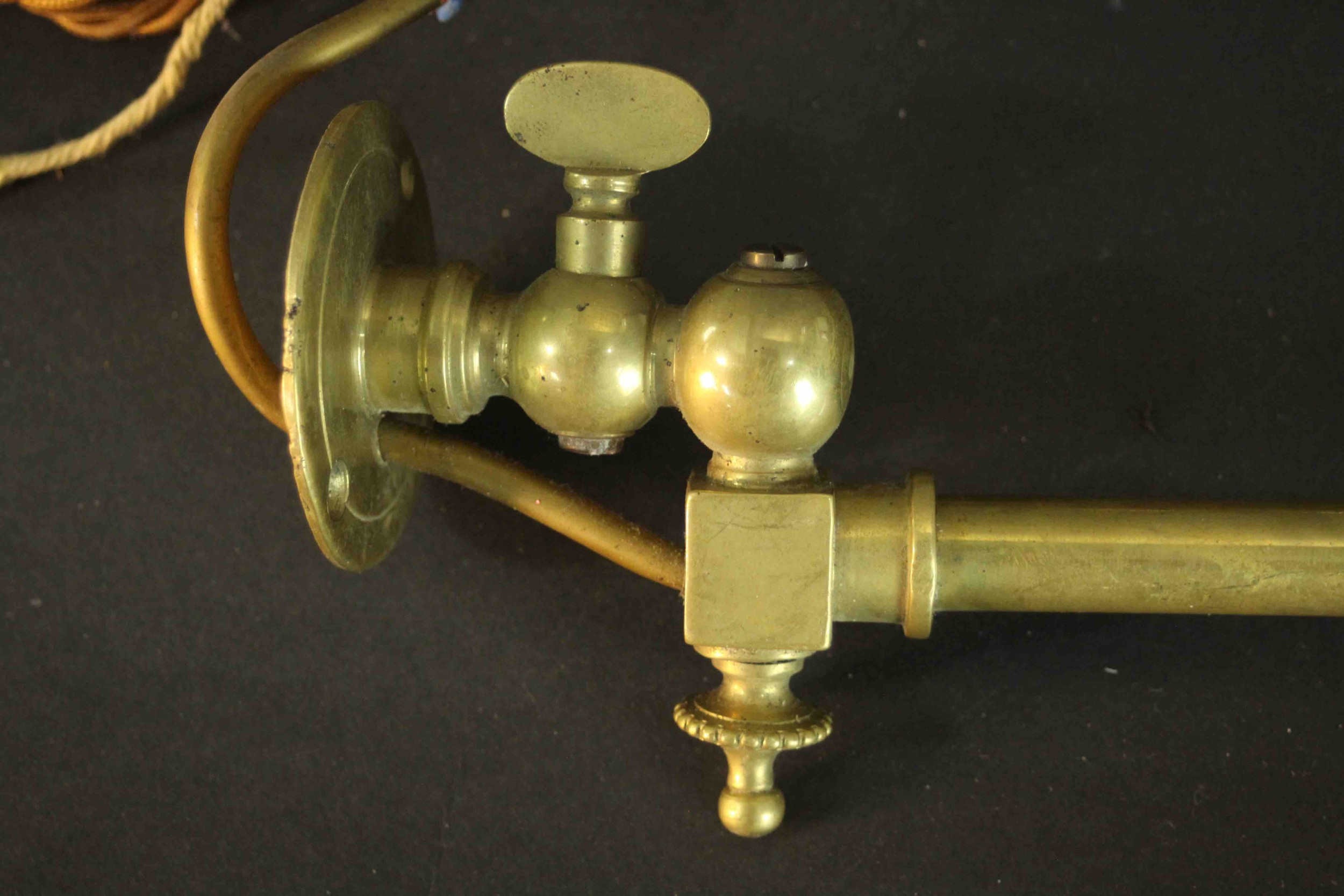 A collection of early 20th century brass wall lights, one Arts and Crafts design with a pulley - Image 4 of 7