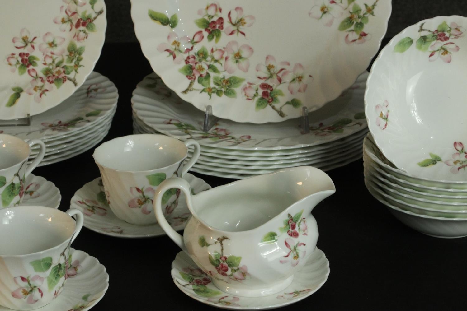 A 20th century Wedgwood Apple Blossom dinner and tea set (one cup missing) 47pieces. Largest piece - Image 3 of 14