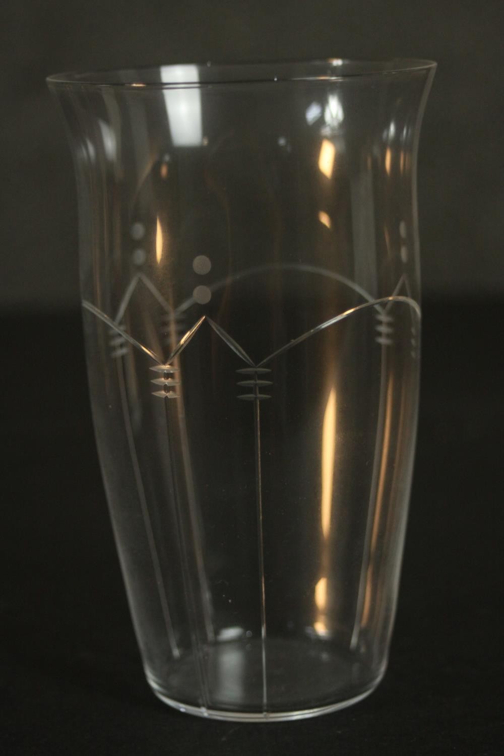 A set of boxed engraved Kikatsu 2818 12oz Tumblers by Kimura Glass with certificate. H.15 W.9 D.9cm. - Image 3 of 5