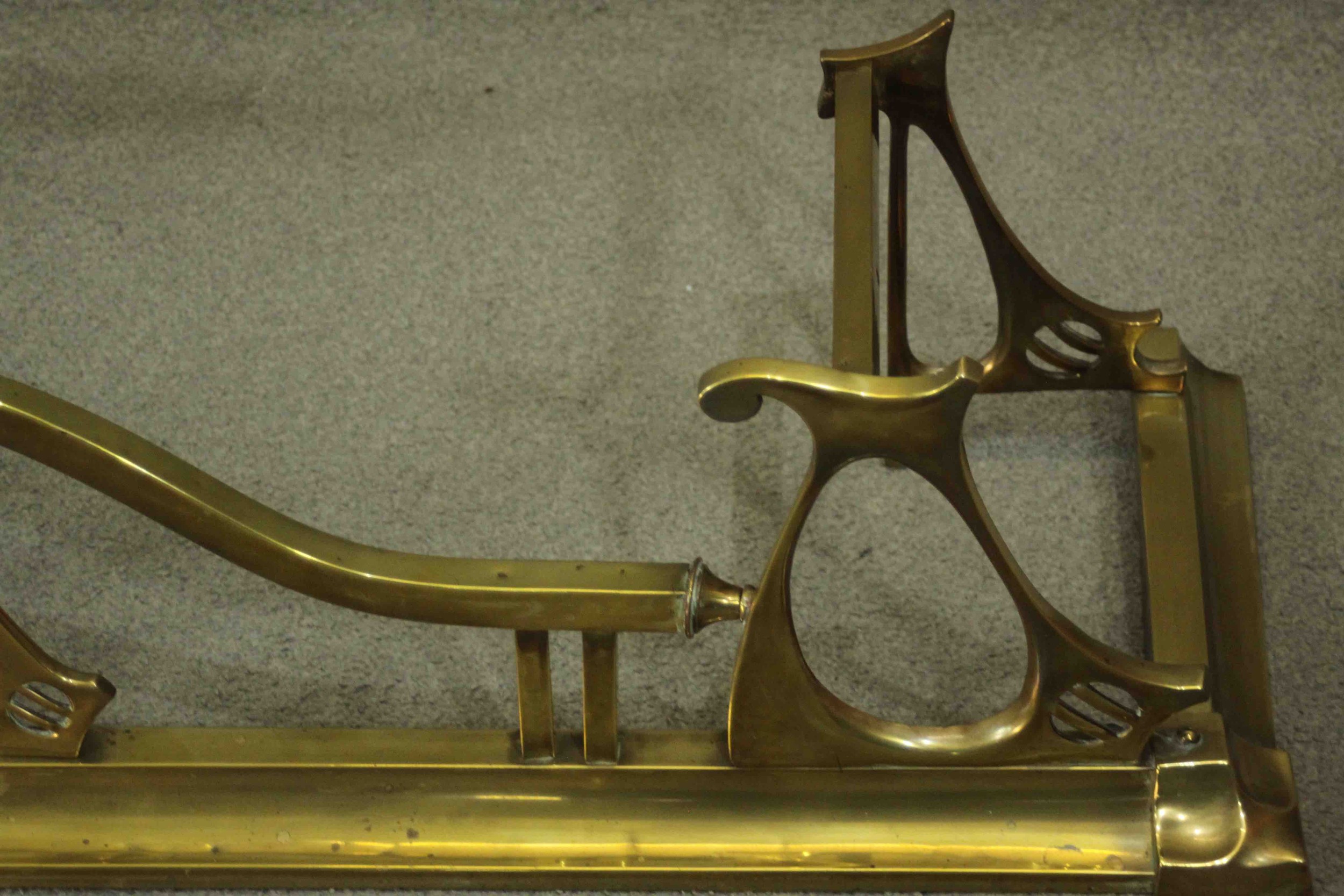 A 19th Century Art Nouveau brass fire fender with sloped edge with typical Art Nouveau scroll work - Image 6 of 6