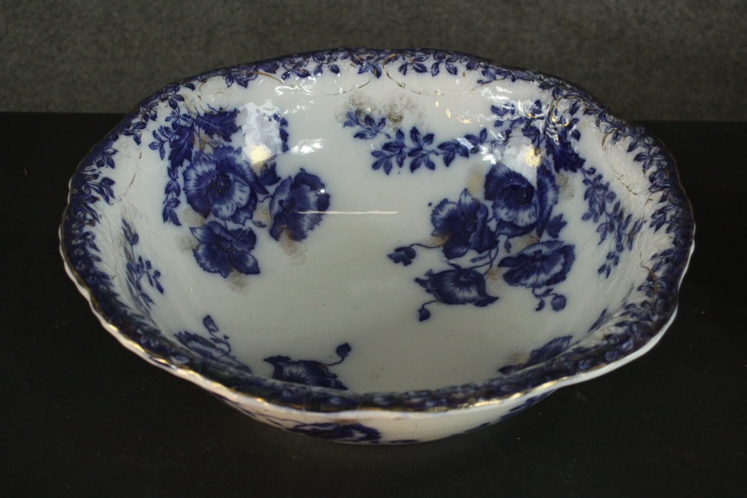 A Ford & Sons pottery 'Laurel' pattern china wash jug and basin, with blue transfer printed poppies. - Image 5 of 10