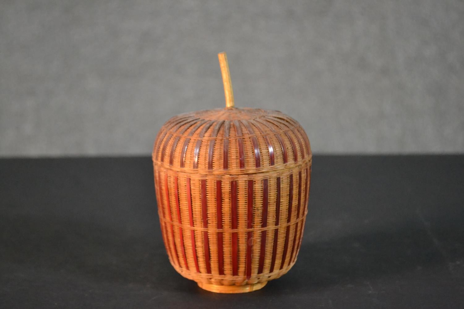 A woven African tribal vessel along with a smaller woven lidded pot. H.33cm (largest) - Image 5 of 6