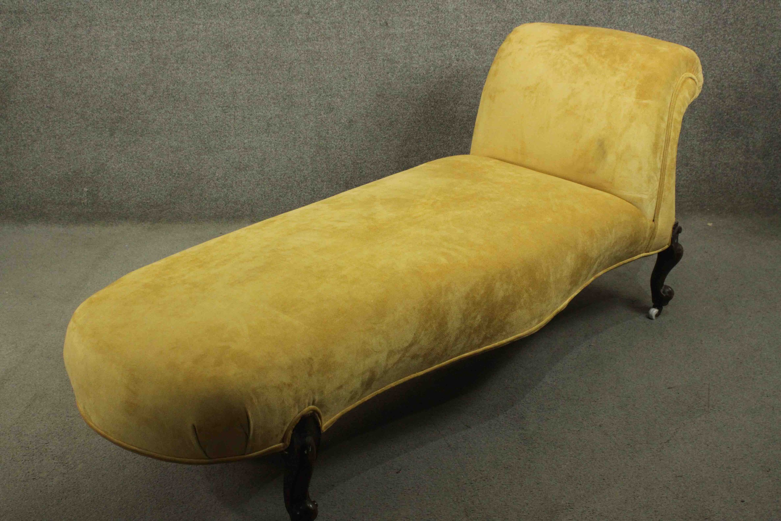 A Victorian mahogany chaise longue, upholstered in yellow fabric, on cabriole legs. H.80 W.100 D. - Image 3 of 7