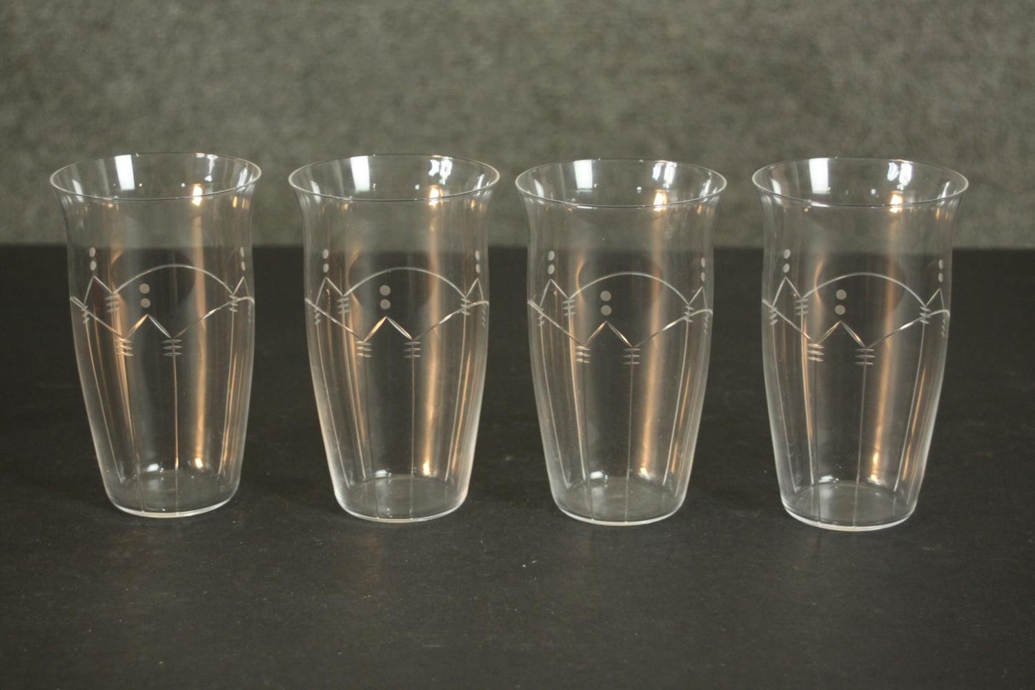 A set of boxed engraved Kikatsu 2818 12oz Tumblers by Kimura Glass with certificate. H.15 W.9 D.9cm.