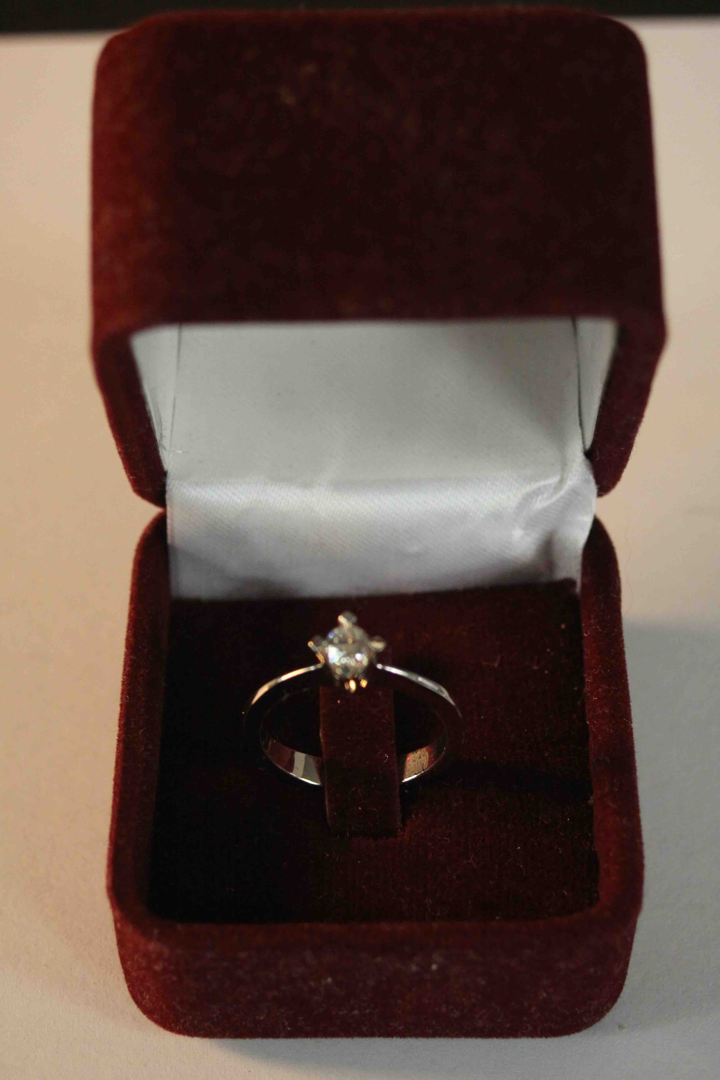 An 18ct white gold and round brilliant cut diamond solitaire ring, approx. 0.35cts, marked 750, size - Image 3 of 10