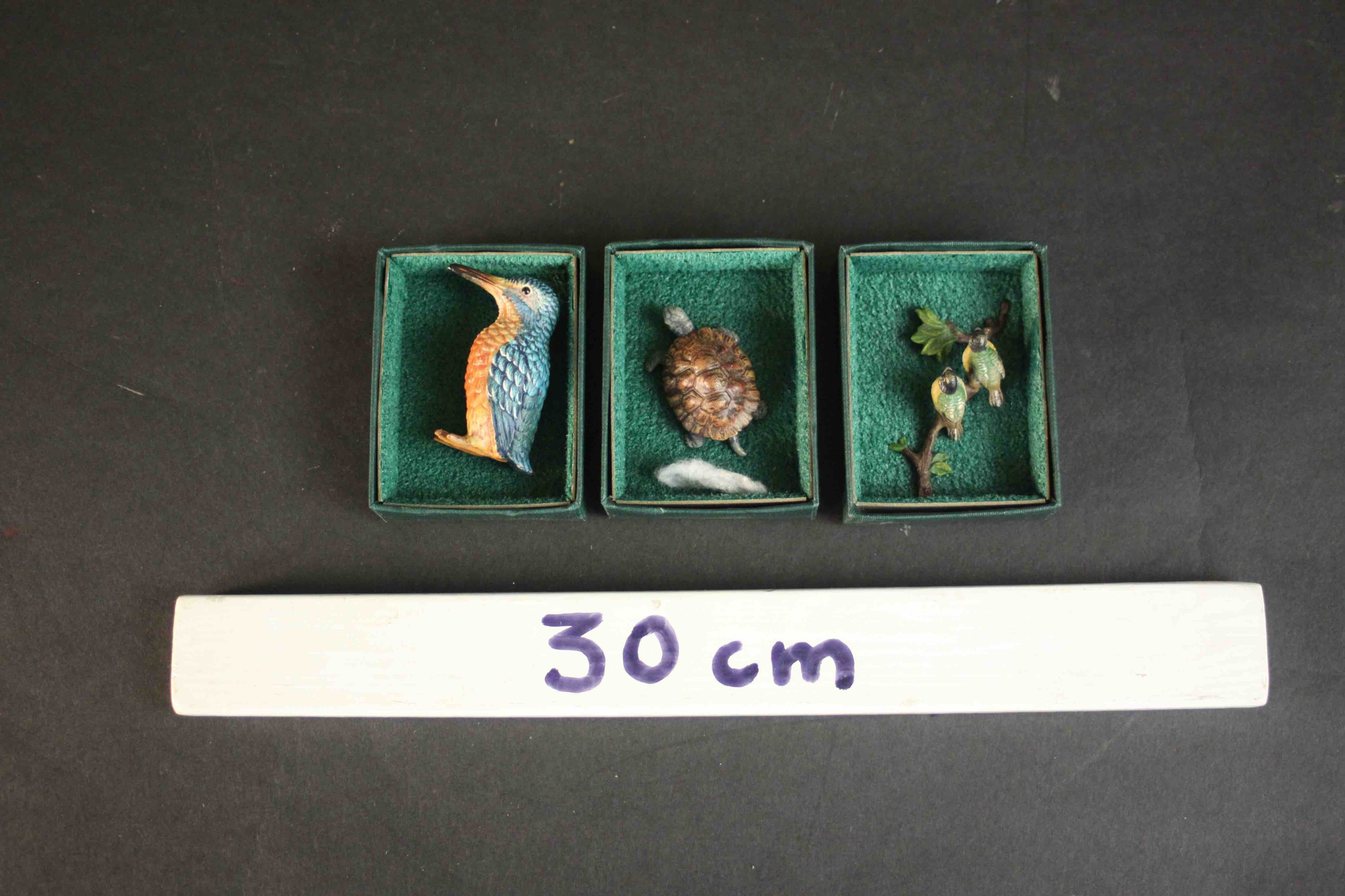 Three boxed Austrian Vienna miniature cold painted bronze animals. Kingfisher, pair of blue tits - Image 2 of 18