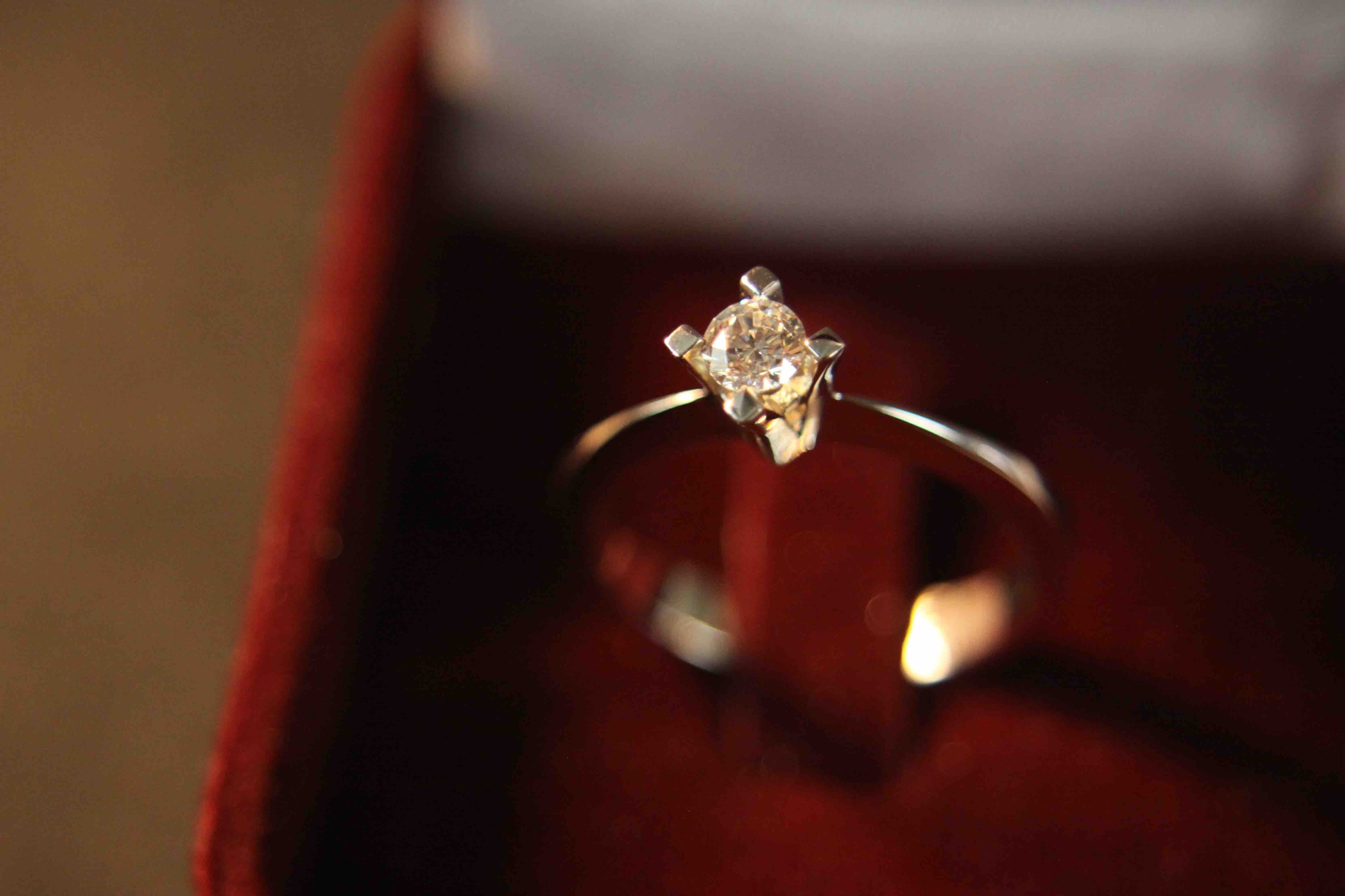 An 18ct white gold and round brilliant cut diamond solitaire ring, approx. 0.35cts, marked 750, size - Image 8 of 10
