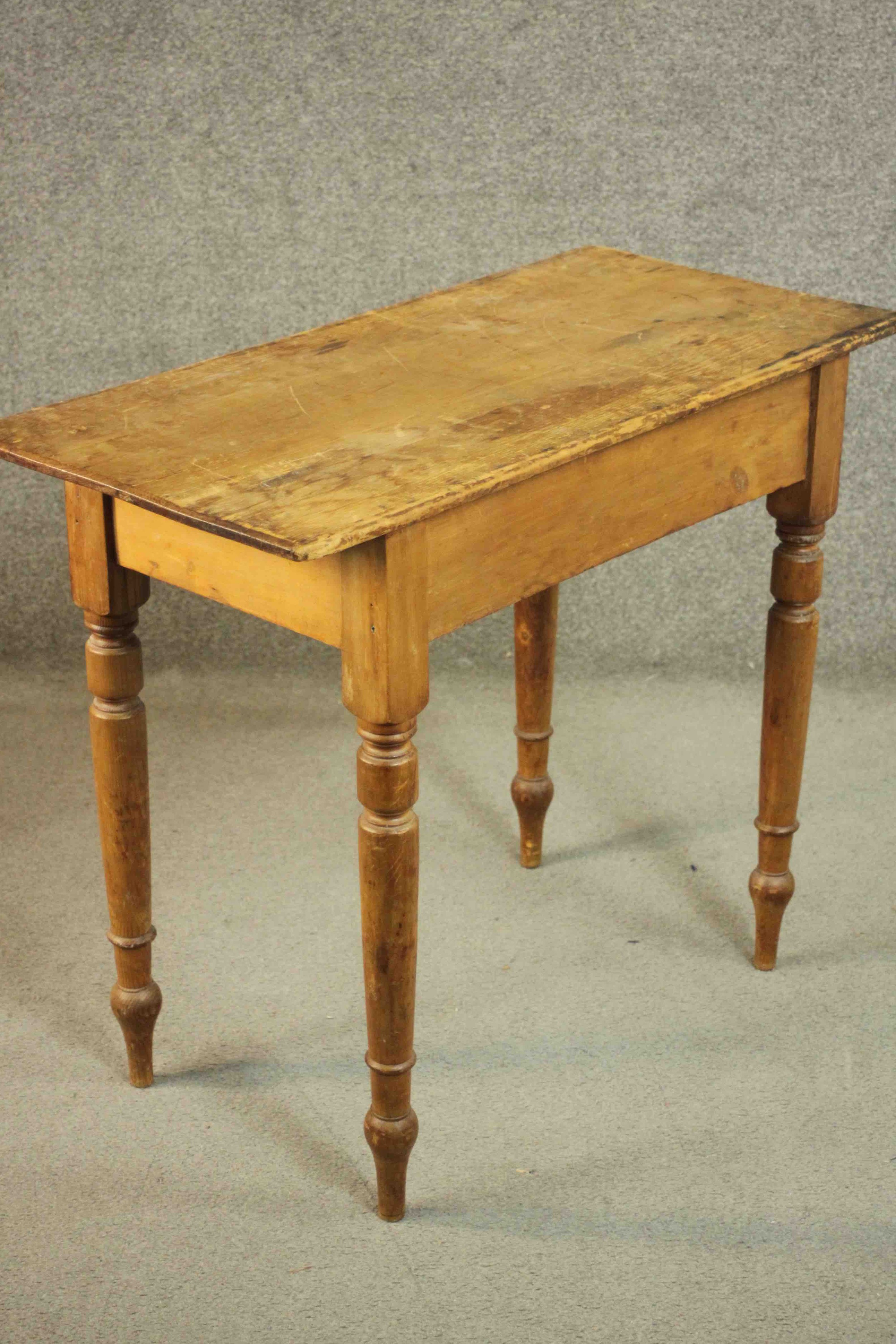 A Victorian pine side table, of rectangular form with turned legs. H.73 W.91 D.43cm. - Image 3 of 6