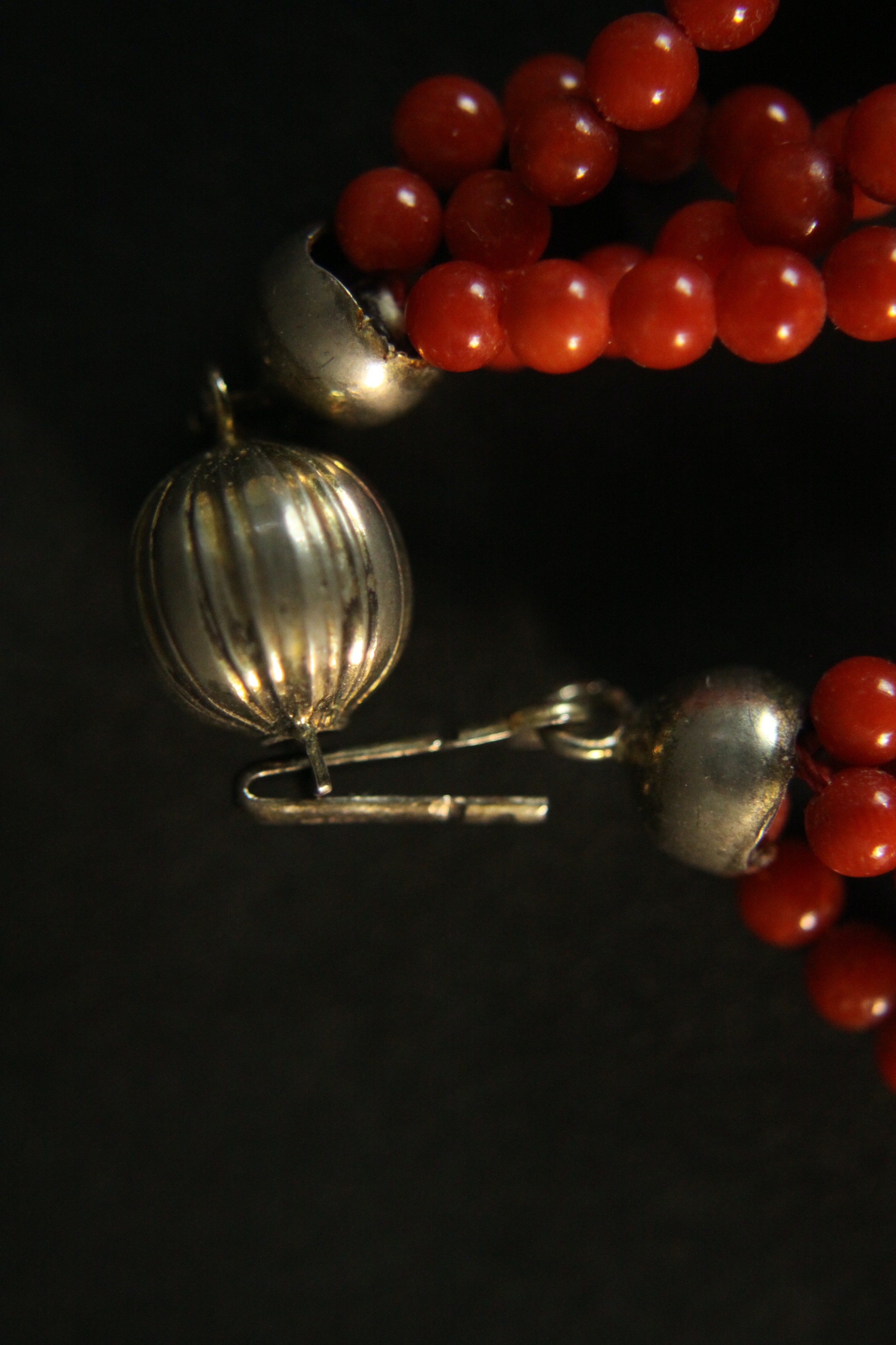 A five strand coral bead necklace with silver ball clasp along with a multistrand fresh water - Image 5 of 8