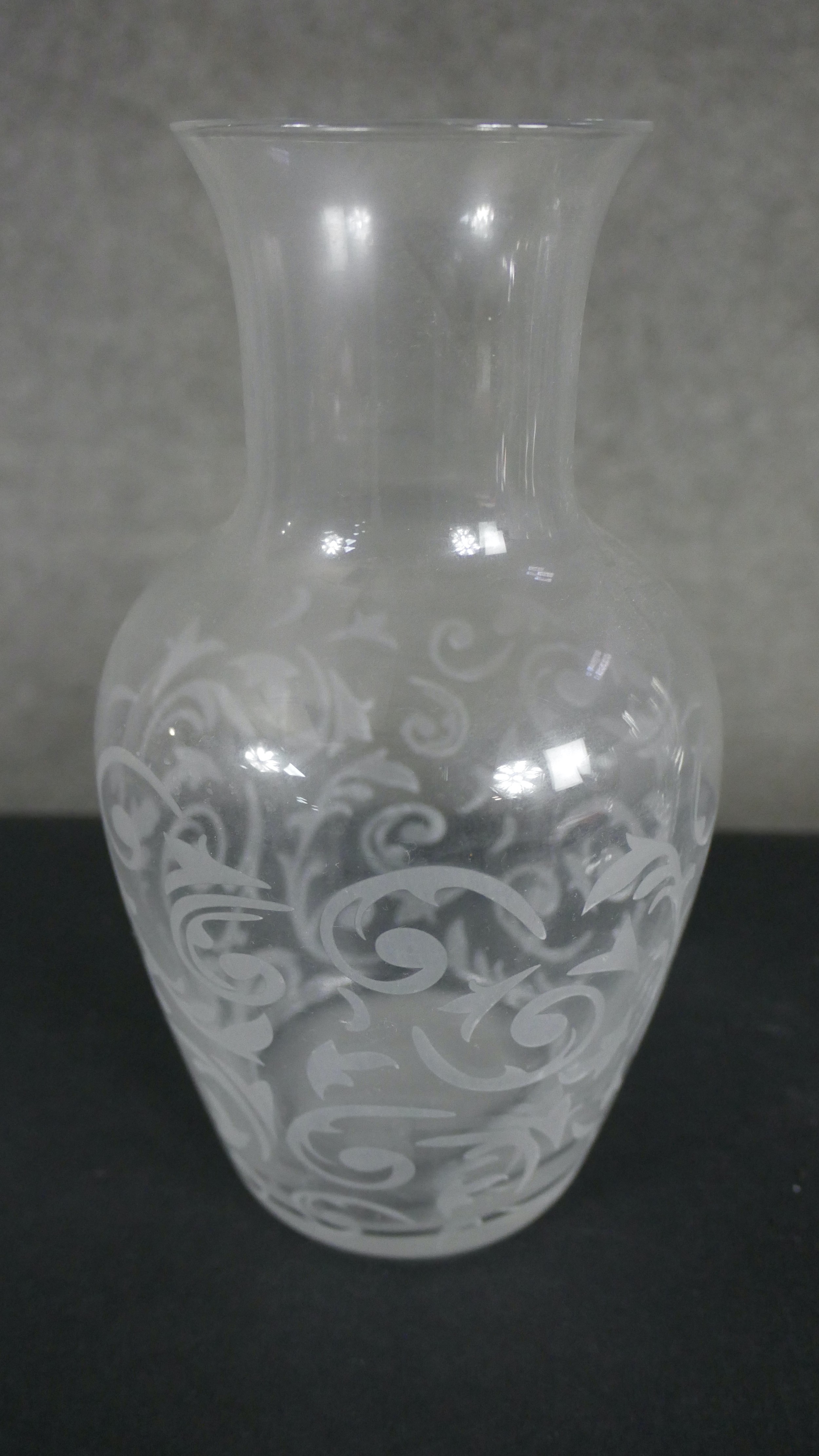 A collection of six pieces of etched glassware, including a stylised foliate design carafe, a set of - Image 3 of 5