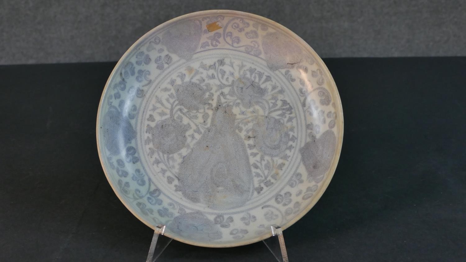 A 19th century Chinese blue and white stylised floral and foliate design bowl. H.6.5 Diam.21.5cm