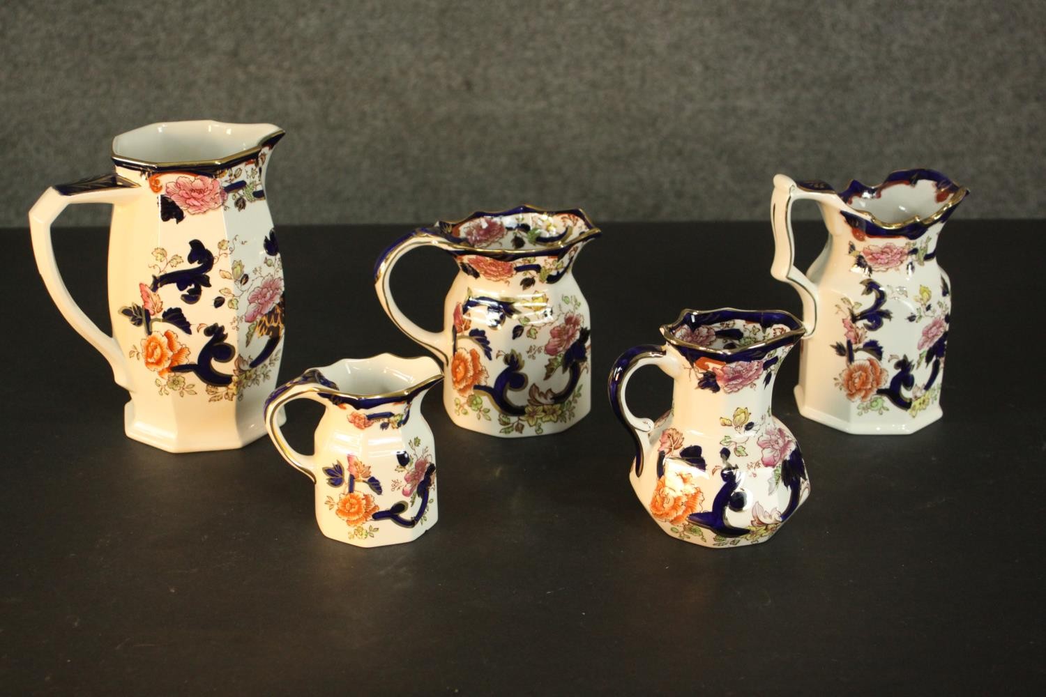 A collection of five Mason's ironstone Mandalay pattern jugs, of varying sizes. H.19 Dia.9cm ( - Image 3 of 10