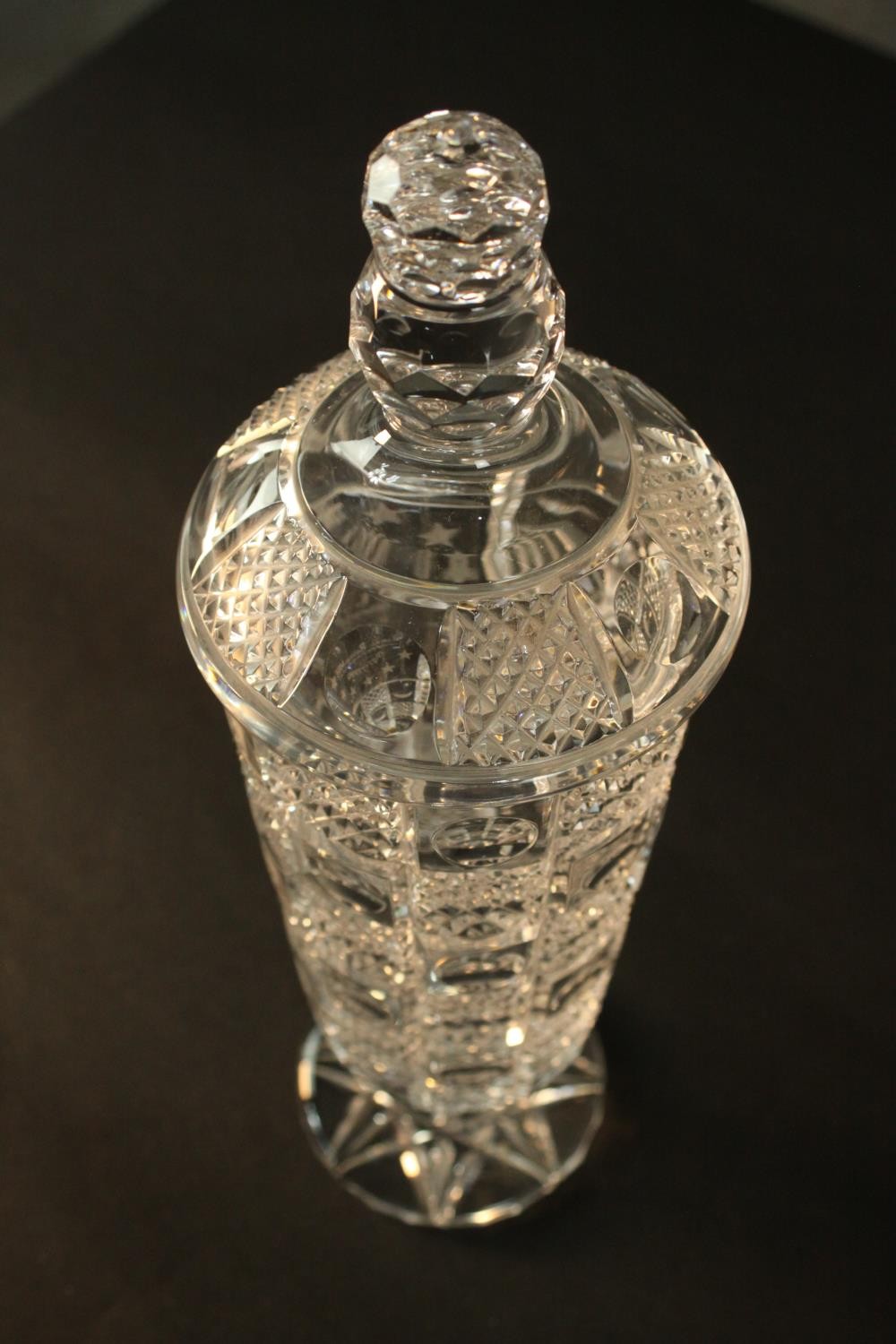 A collection of cut crystal and glass, including a large cut crystal lidded jar, various size jugs - Image 7 of 14