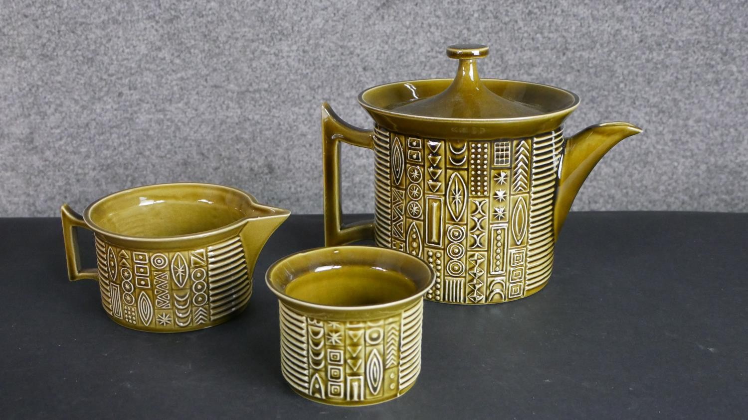 A collection of fifty two pieces of mid-century Susan Williams Ellis Portmerion part coffee and - Image 6 of 13
