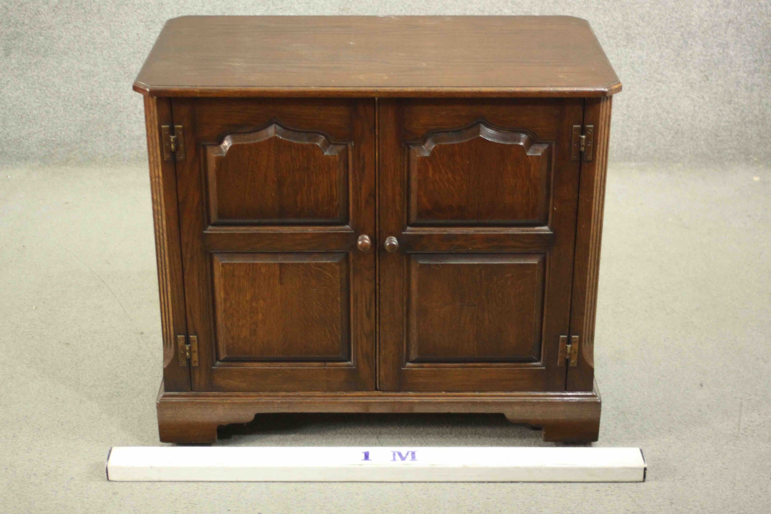 The Burley Butler; an oak heated sideboard electric food warmer, with a rising lid and two - Image 2 of 11