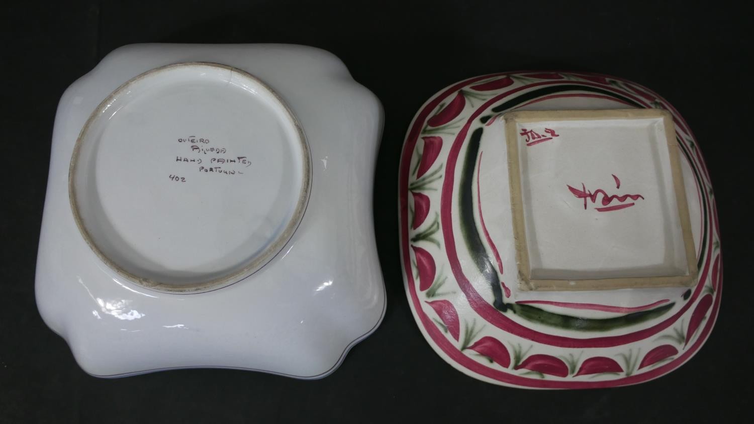 A collection of majolica ceramics, including salad bowls, a planter, a lidded tureen and a jelly - Image 7 of 12