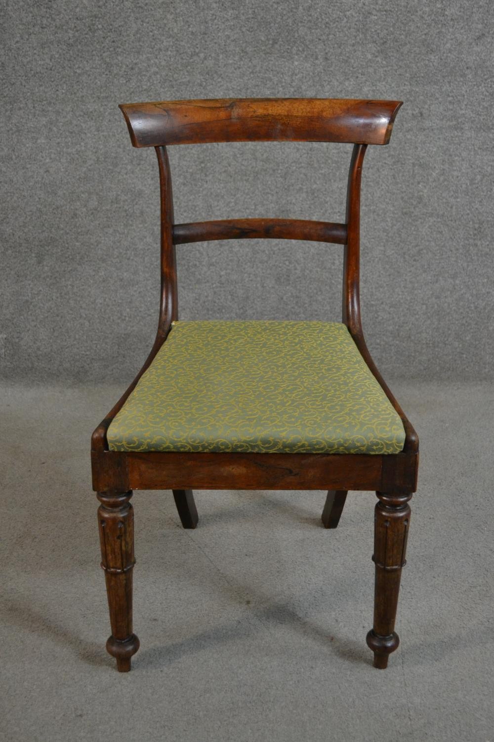 A set of four circa 1830's rosewood bar back dining chairs with green upholstered drop in seats on - Image 2 of 5