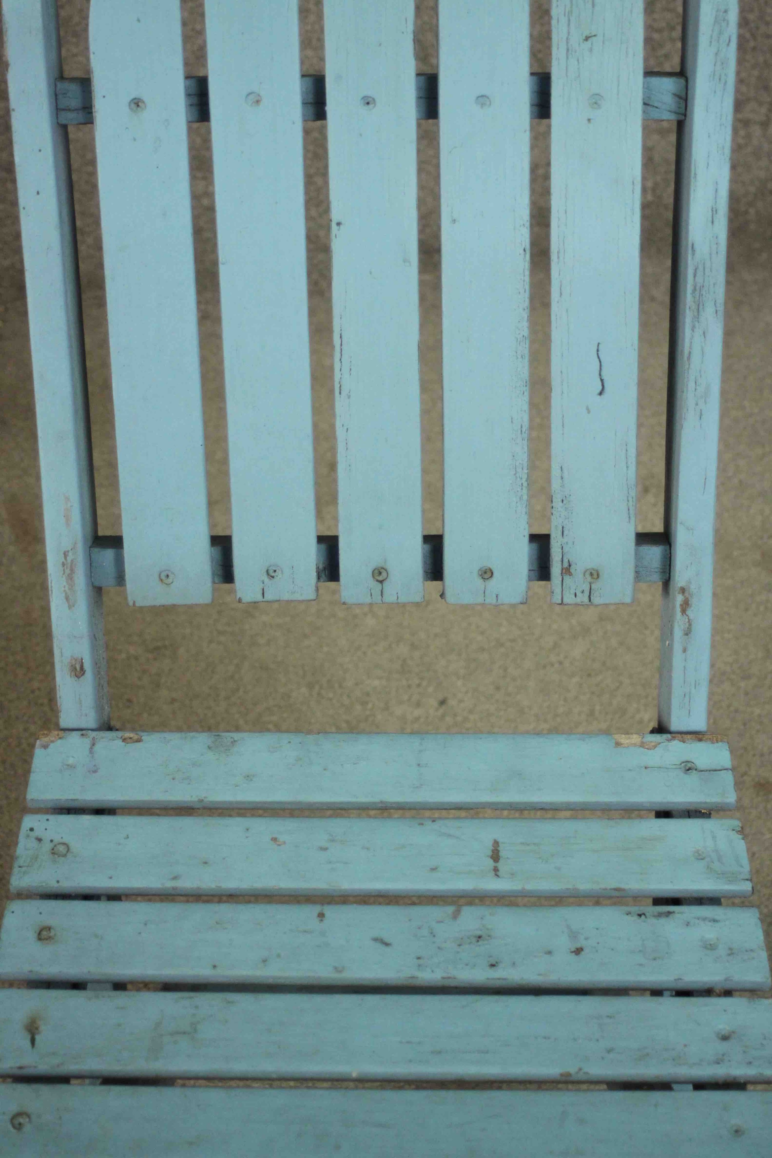 A set of four blue painted folding garden chairs with slatted backs and seats. - Image 6 of 7