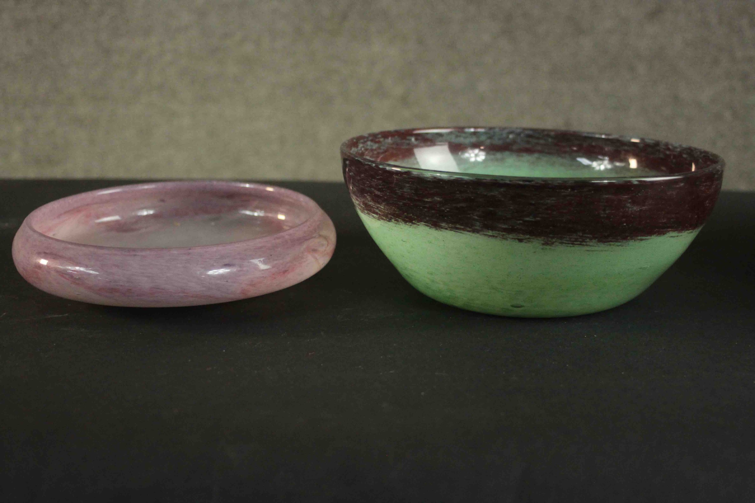 A collection of five art glass bowls and a Pietra dura plate. The glass with marbled pastel colours, - Image 11 of 16