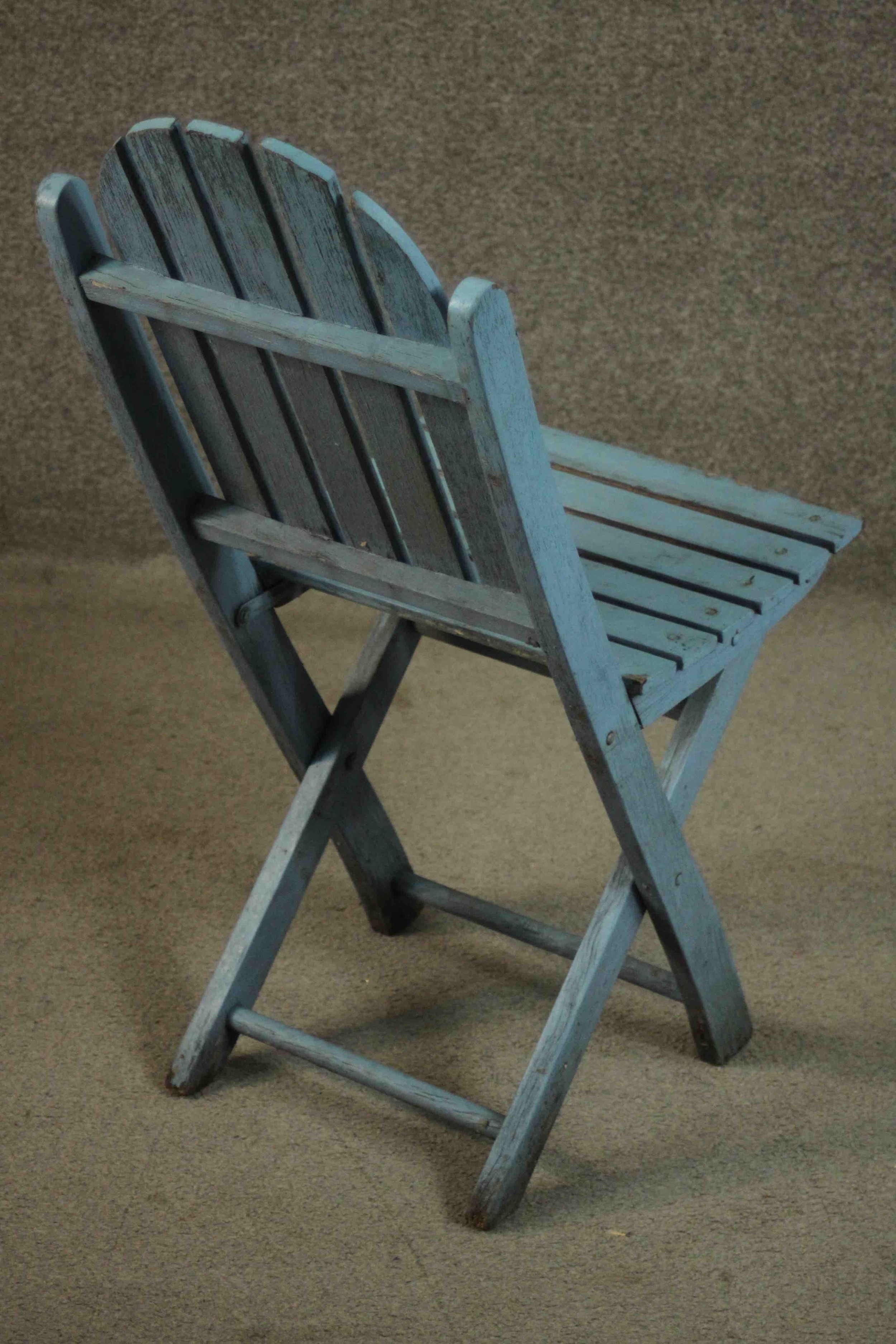 A set of four blue painted folding garden chairs with slatted backs and seats. - Image 5 of 7