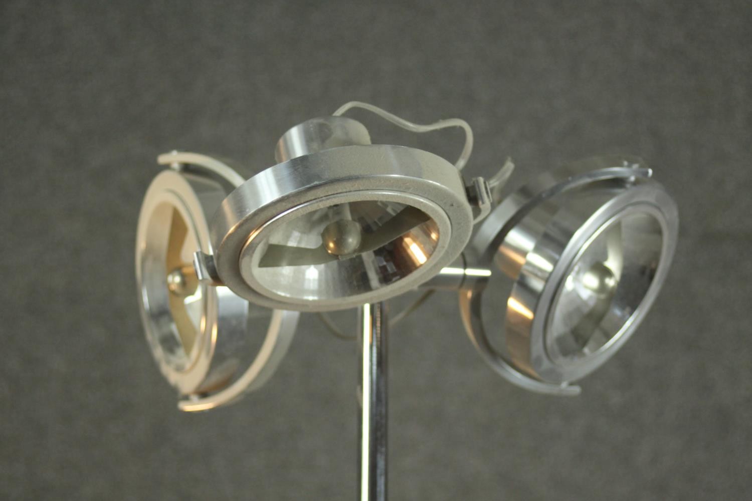 A modernist tubular chromed standard lamp, with three adjustable spotlights, on a circular base. H. - Image 4 of 10