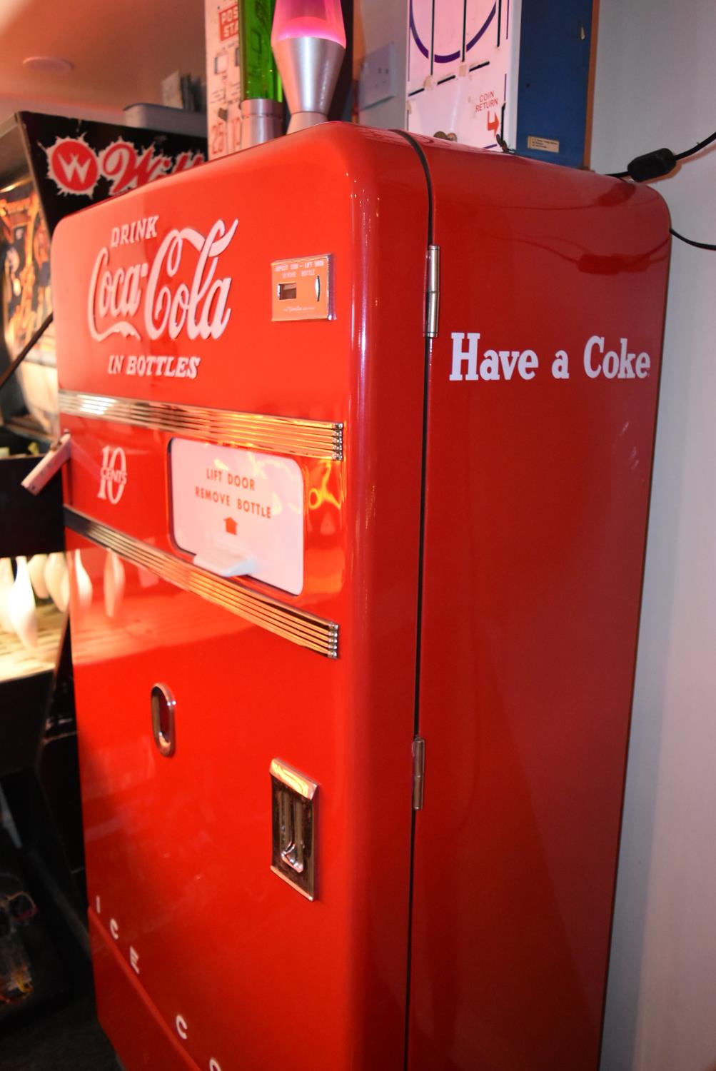 1950's / 1960's Coca-Cola vending machine. U.S import. Complete but untested. No key to front - Image 5 of 23