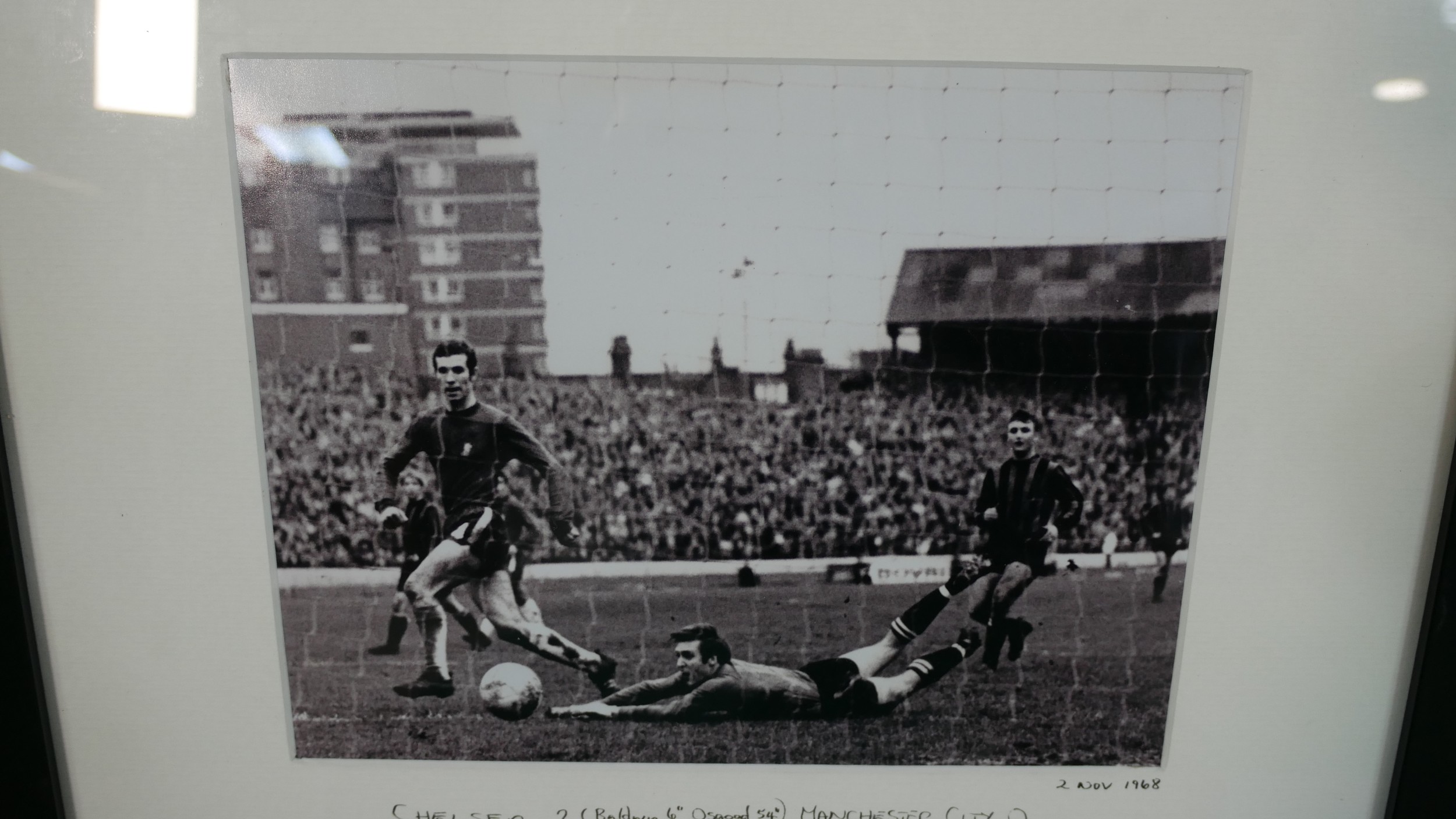 Two framed and glazed signed pieces of Chelsea F.C. memorabilia. A Peter Osgood signed press photo - Image 5 of 9