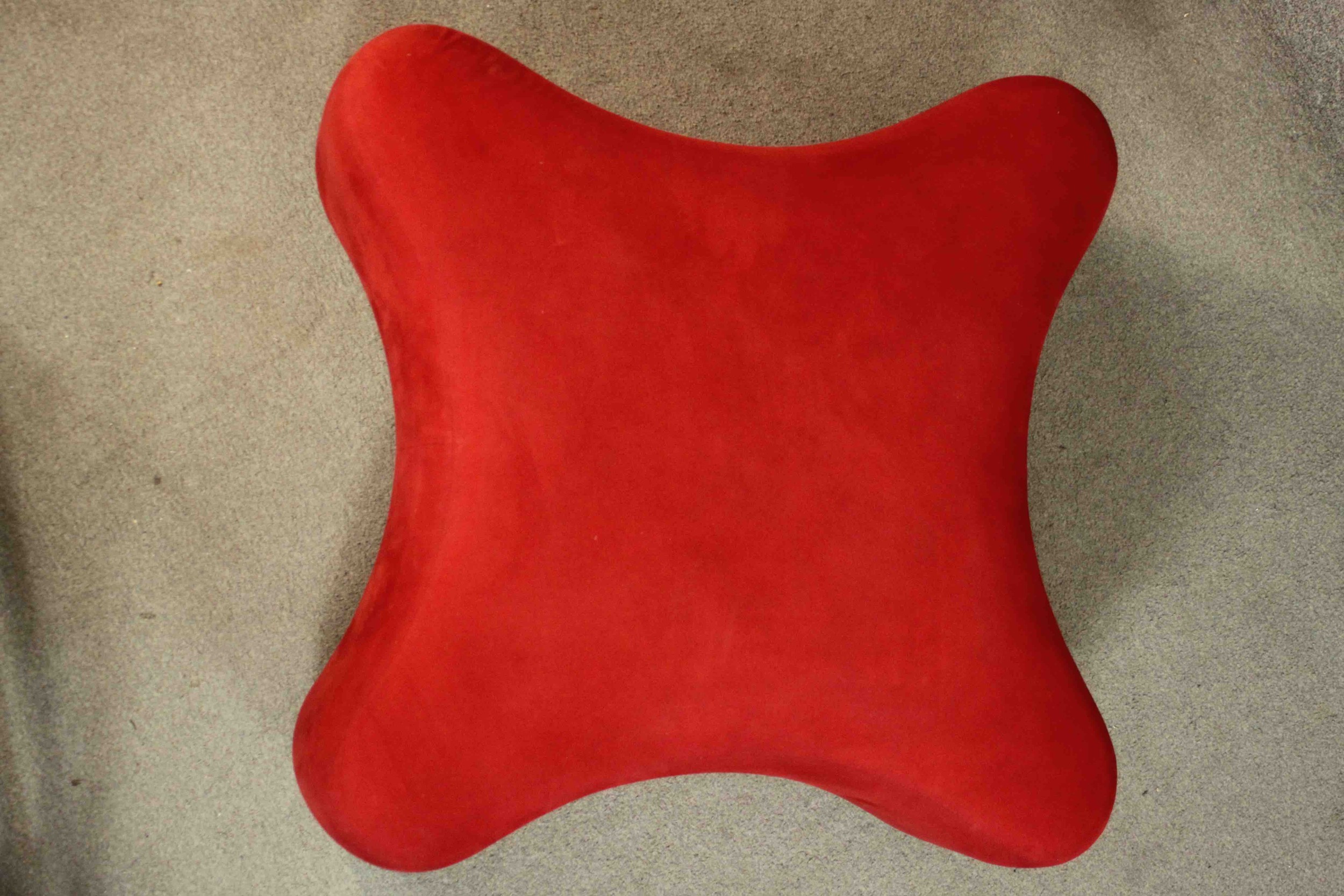 A contemporary OXO stool, of X form upholstered in red fabric on ebonised beech cylindrical feet. - Image 8 of 9