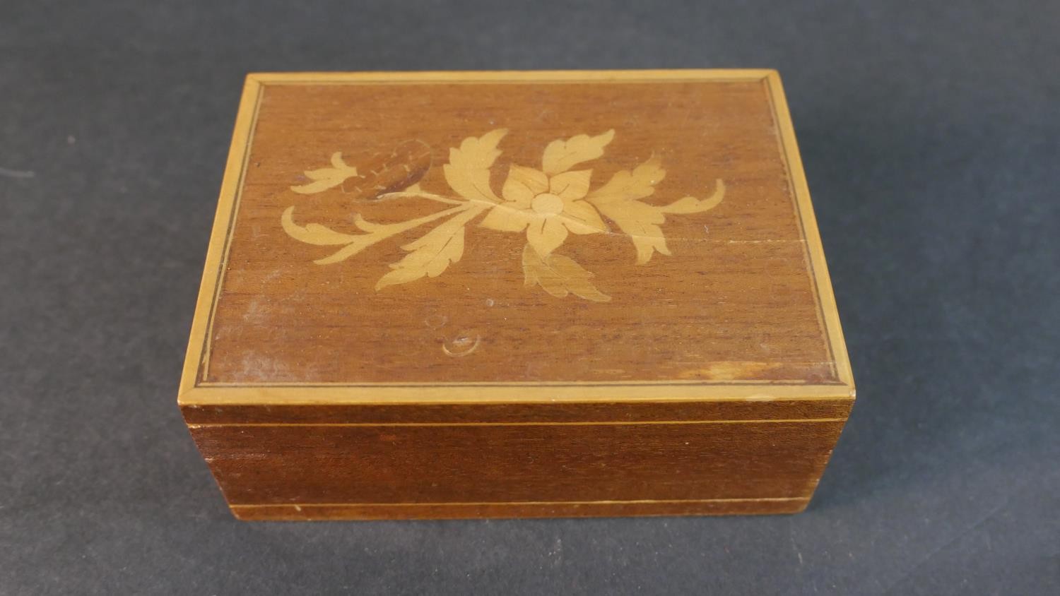 A miscellaneous collection of six lidded boxes to include a Georgian mahogany and inlaid example. - Image 8 of 13