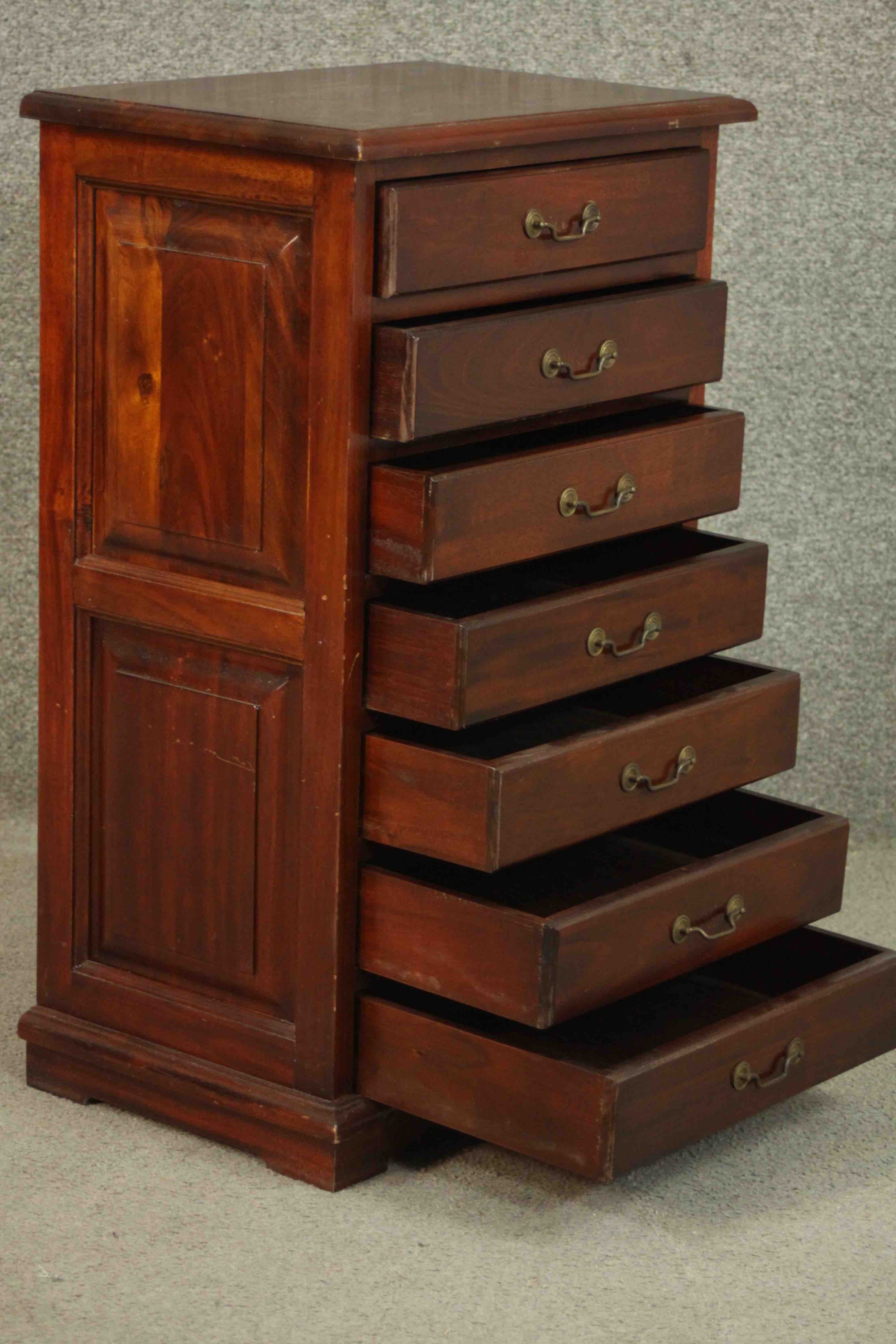 An Eastern hardwood specimen cabinet of seven drawers on block feet. H.72 W.44 D.31cm. - Image 5 of 8