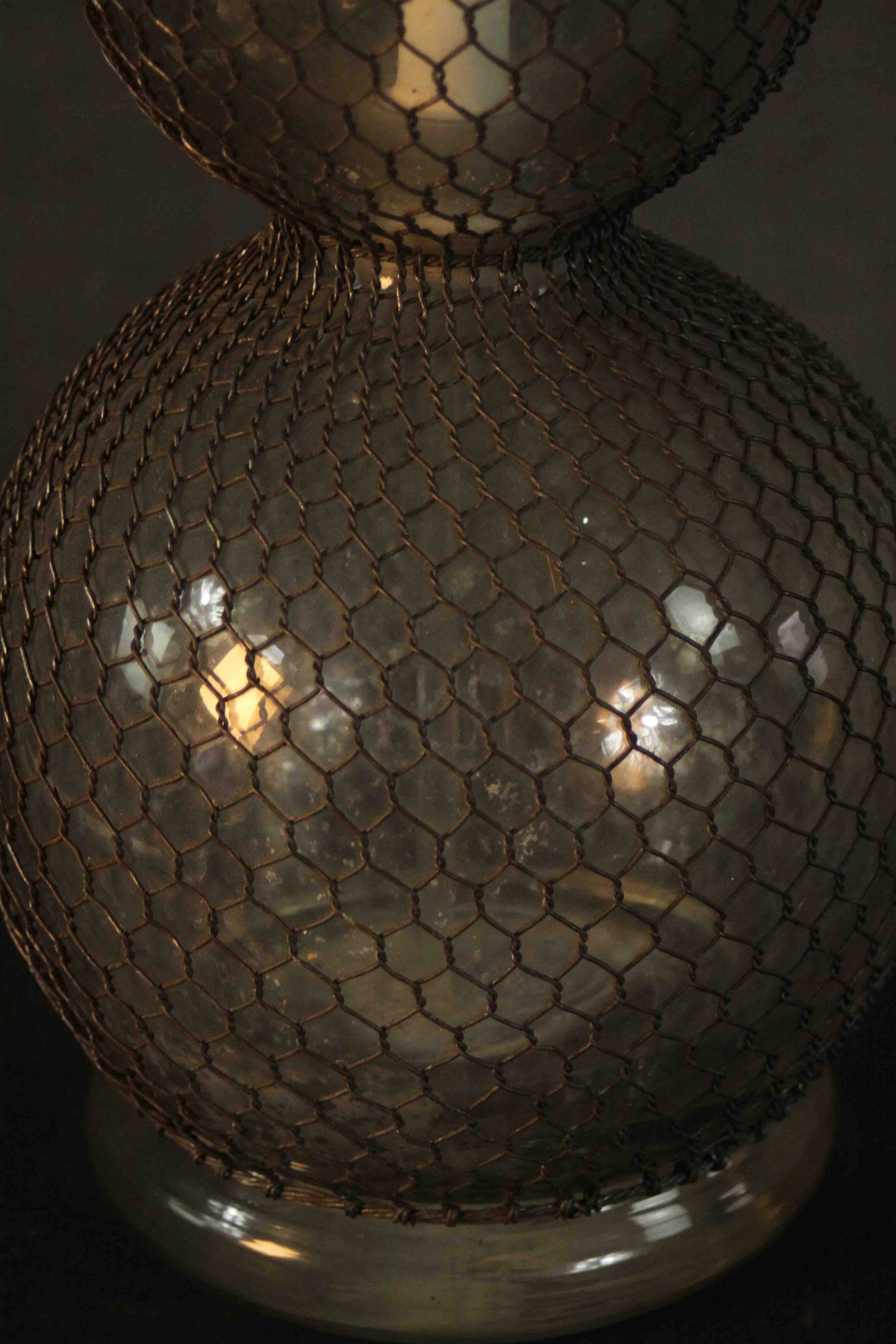 An antique French double gourd glass and mesh soda siphon. H.48.5 Dia.20cm. - Image 5 of 7
