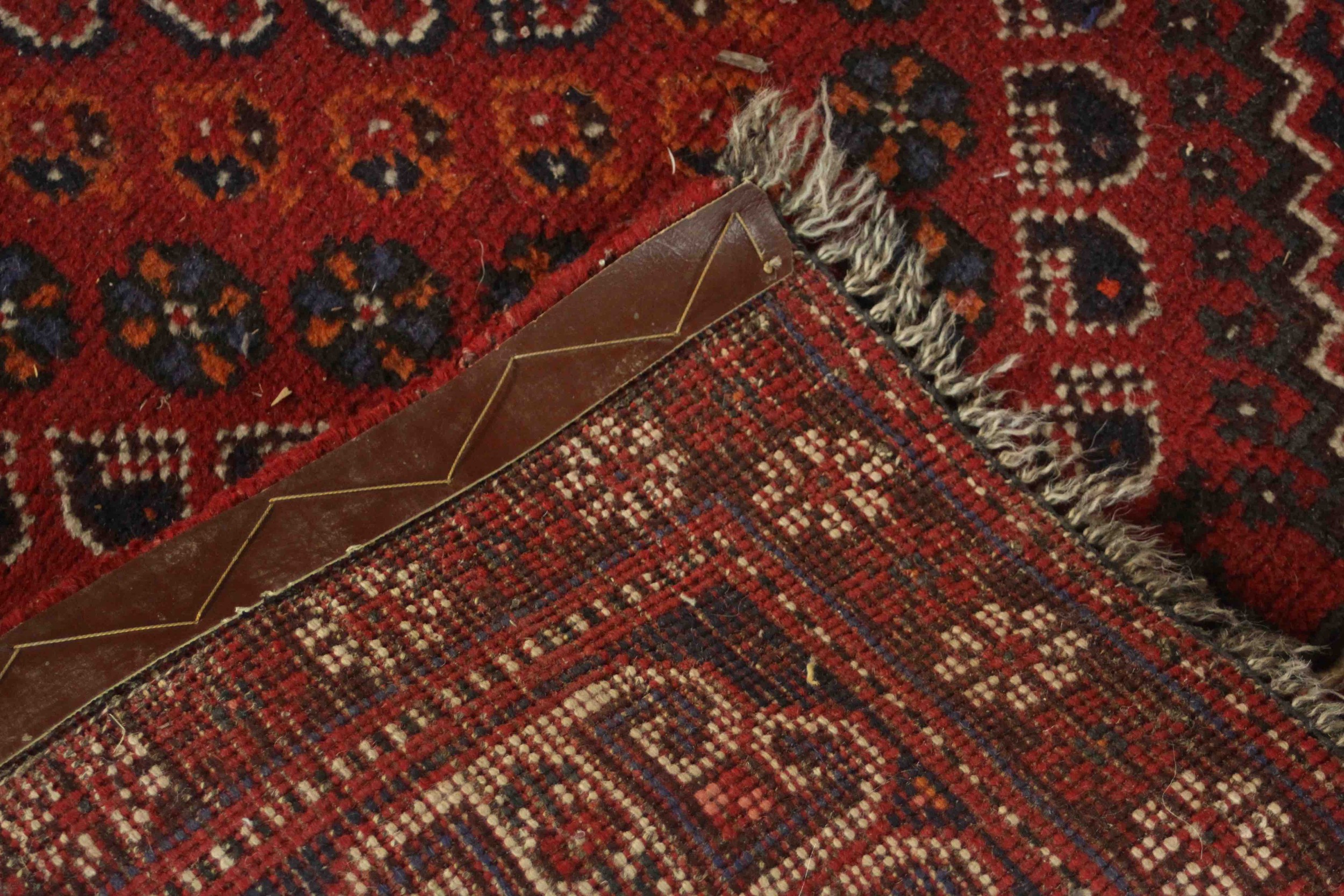 A Persian Shiraz the central medallion with stylised floral motifs on a burgundy ground within - Image 5 of 5