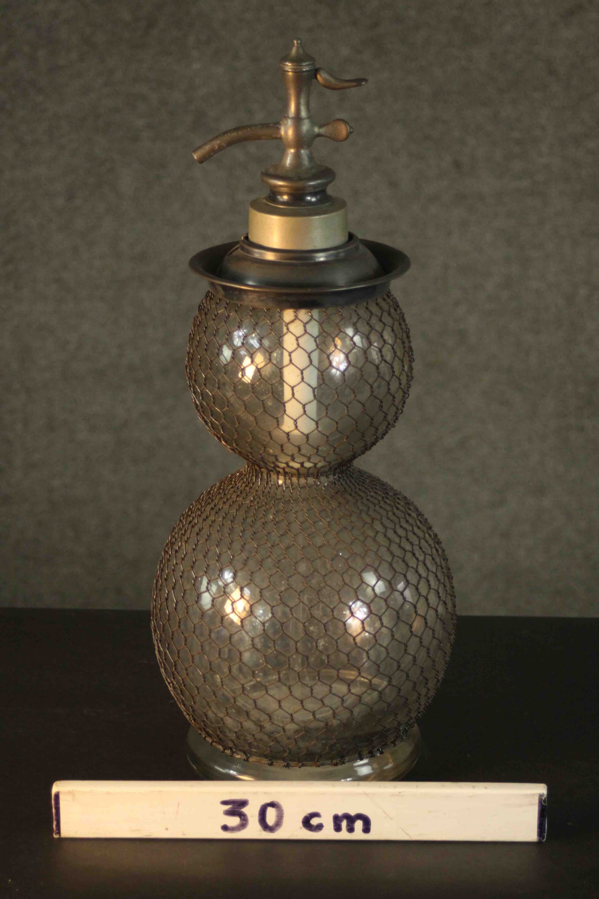 An antique French double gourd glass and mesh soda siphon. H.48.5 Dia.20cm. - Image 2 of 7