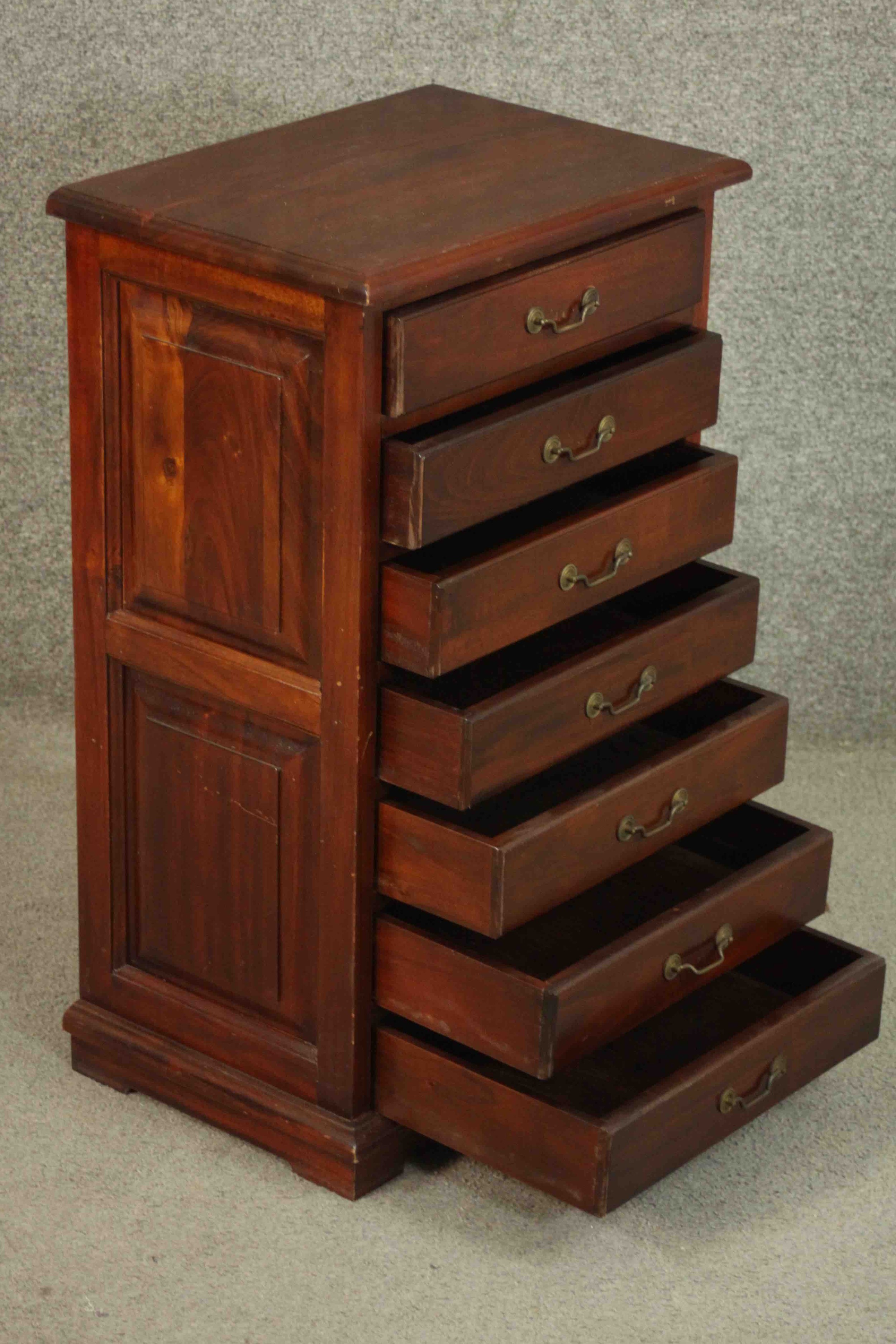 An Eastern hardwood specimen cabinet of seven drawers on block feet. H.72 W.44 D.31cm. - Image 4 of 8