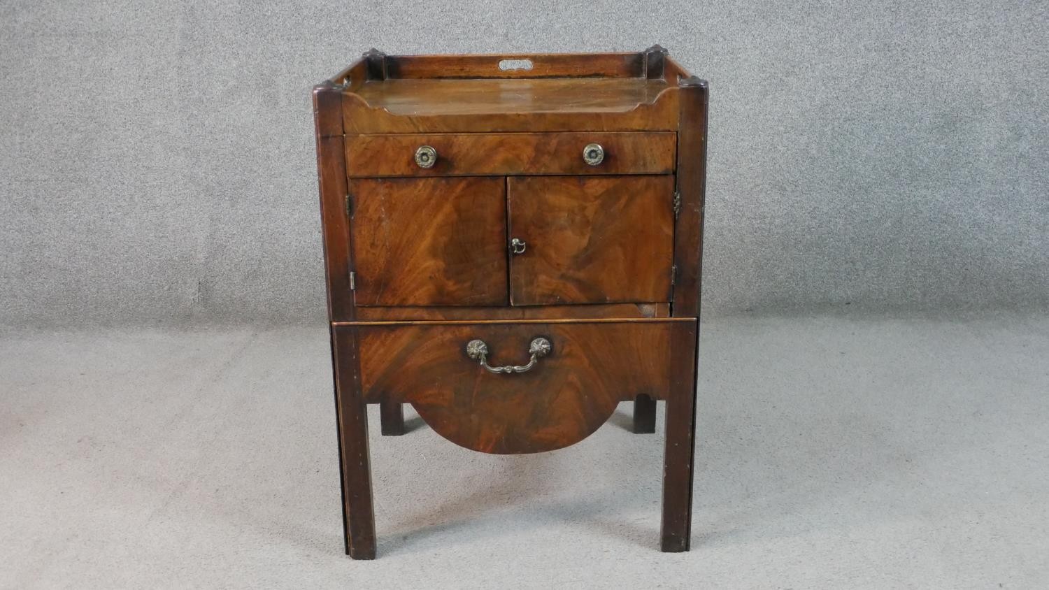 A Georgian mahogany night table with slide out section on square chamfered supports. H.76 W.50 D.