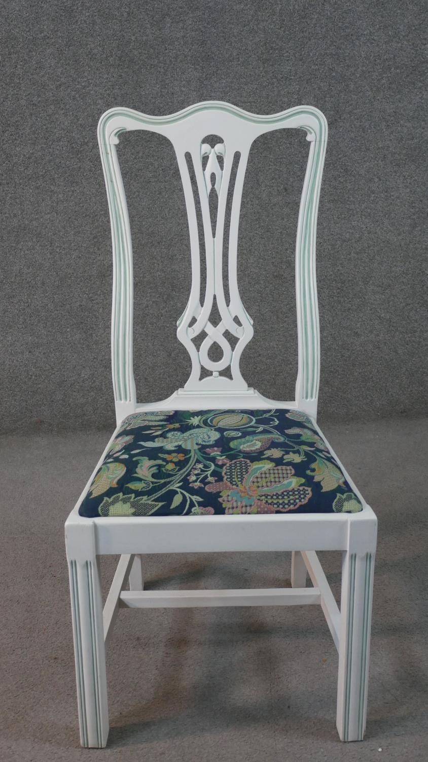 A set of six white painted Chippendale style dining chairs with drop in seats on square supports. - Image 2 of 7