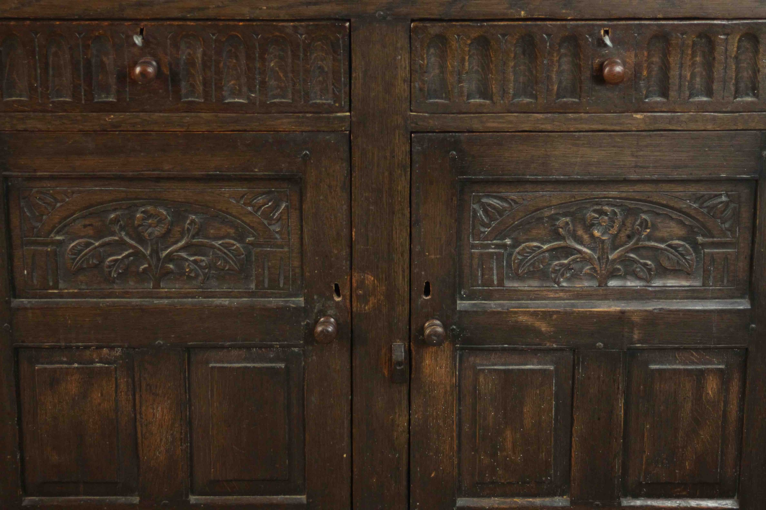 A country antique oak style sideboard fitted with carved drawers and drawers on block supports. H.91 - Image 3 of 11