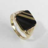 9ct gold and onyx signet ring, London 1986, 2.8 grams. Size R, 12.4 mm. UK Postage £12.