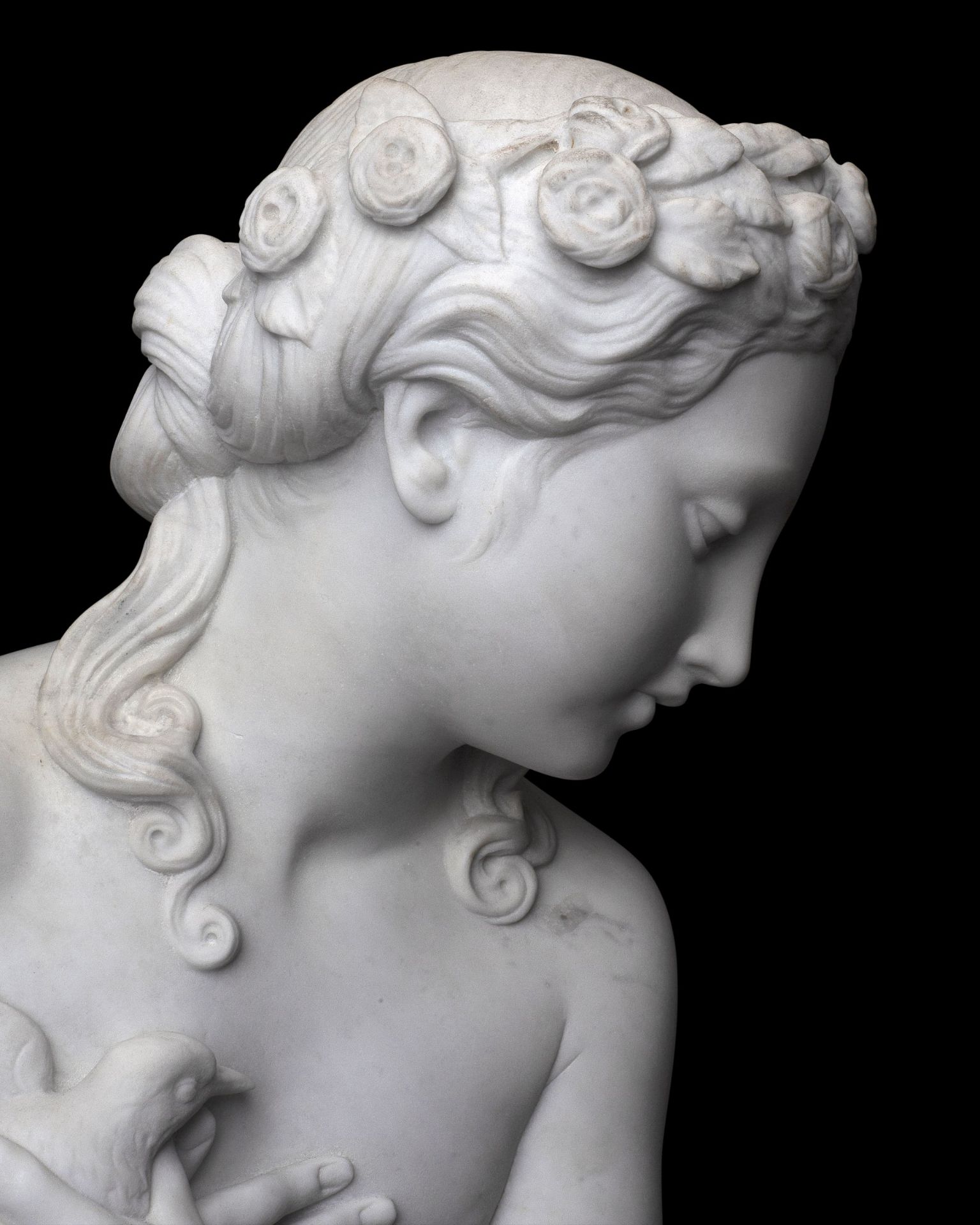 A LARGE LATE 19TH CENTURY ITALIAN MARBLE FIGURE OF A GIRL HOLDING A BIRD BY ROMANELLI - Image 7 of 10