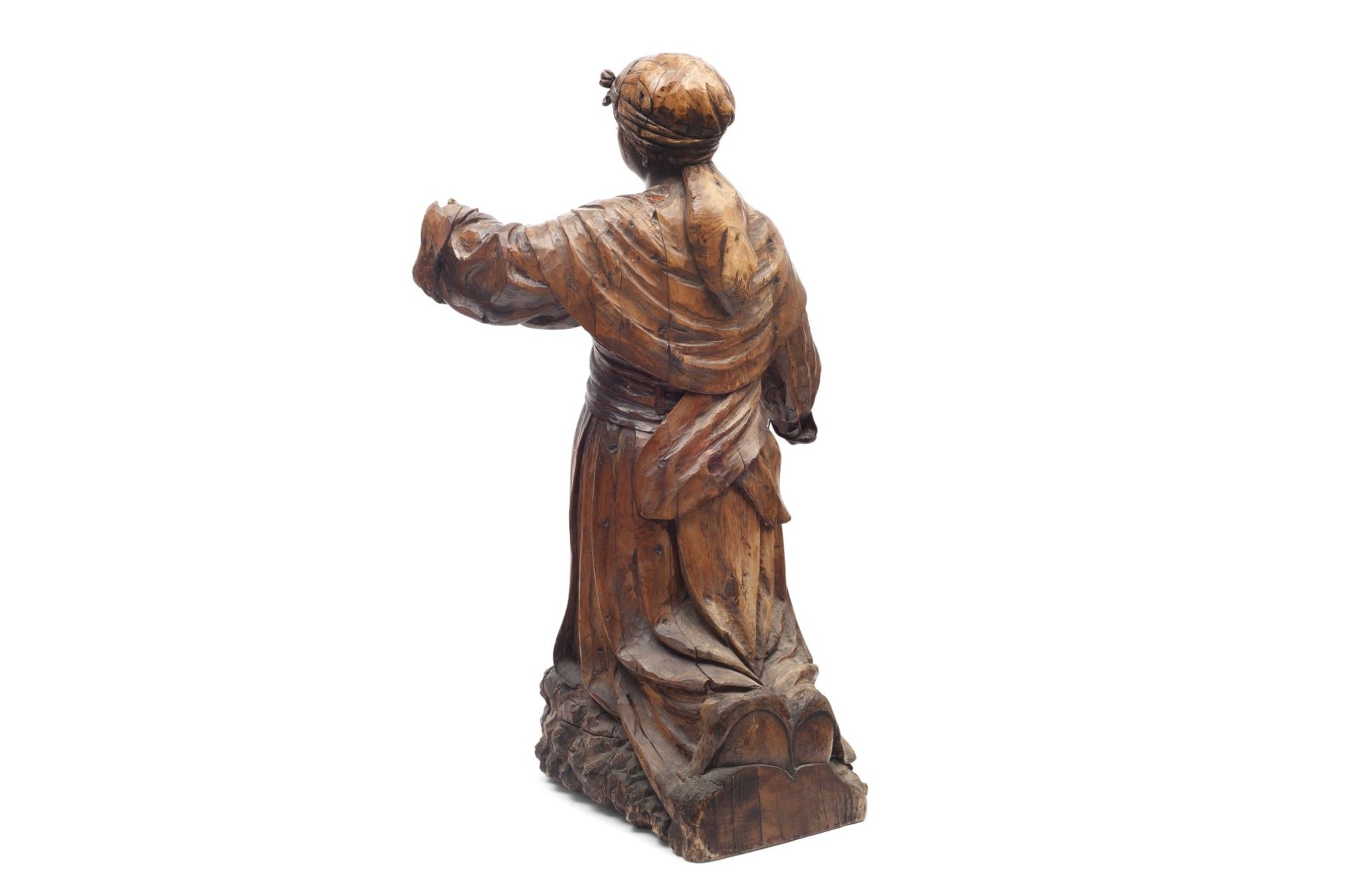 A LARGE 18TH CENTURY AND LATER NEAPOLITAN CARVED FRUITWOOD FIGURE - Bild 3 aus 3