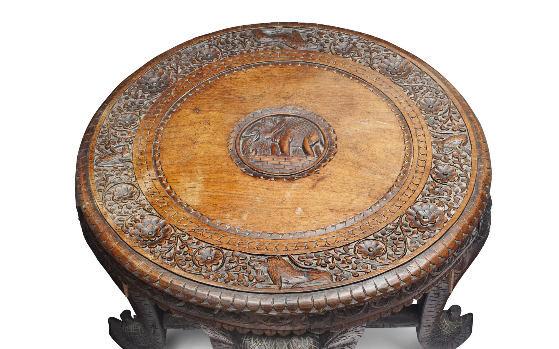 AN EARLY 20TH CENTURY INDIAN CARVED WOOD TABLE OF ELEPHANT THEME - Image 4 of 4