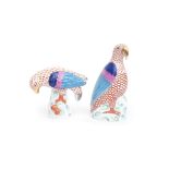 A PAIR OF HEREND PORCELAIN MODELS OF PARROTS