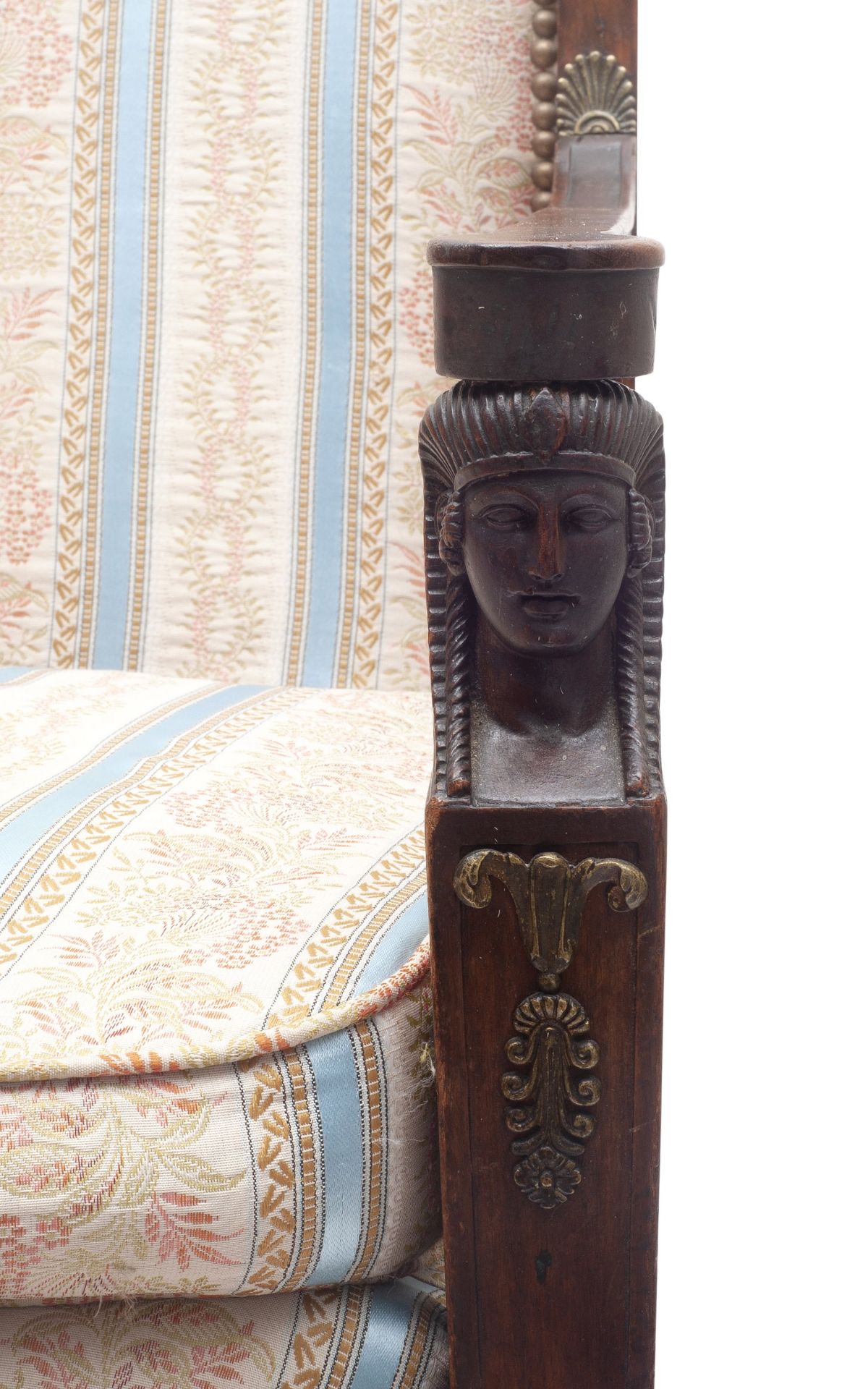 A 19TH CENTURY EMPIRE STYLE CARVED MAHOGANY AND ORMOLU MOUNTED FAUTEUIL STAMPED JACOB - Bild 2 aus 3