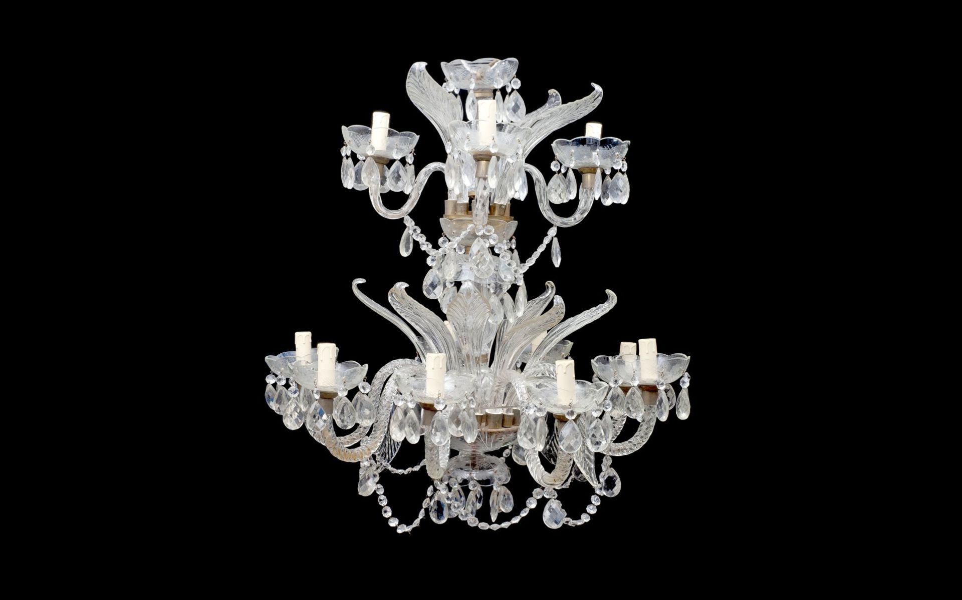 AN 18TH CENTURY STYLE CUT, MOULDED AND ETCHED GLASS TWO TIER CHANDELIER