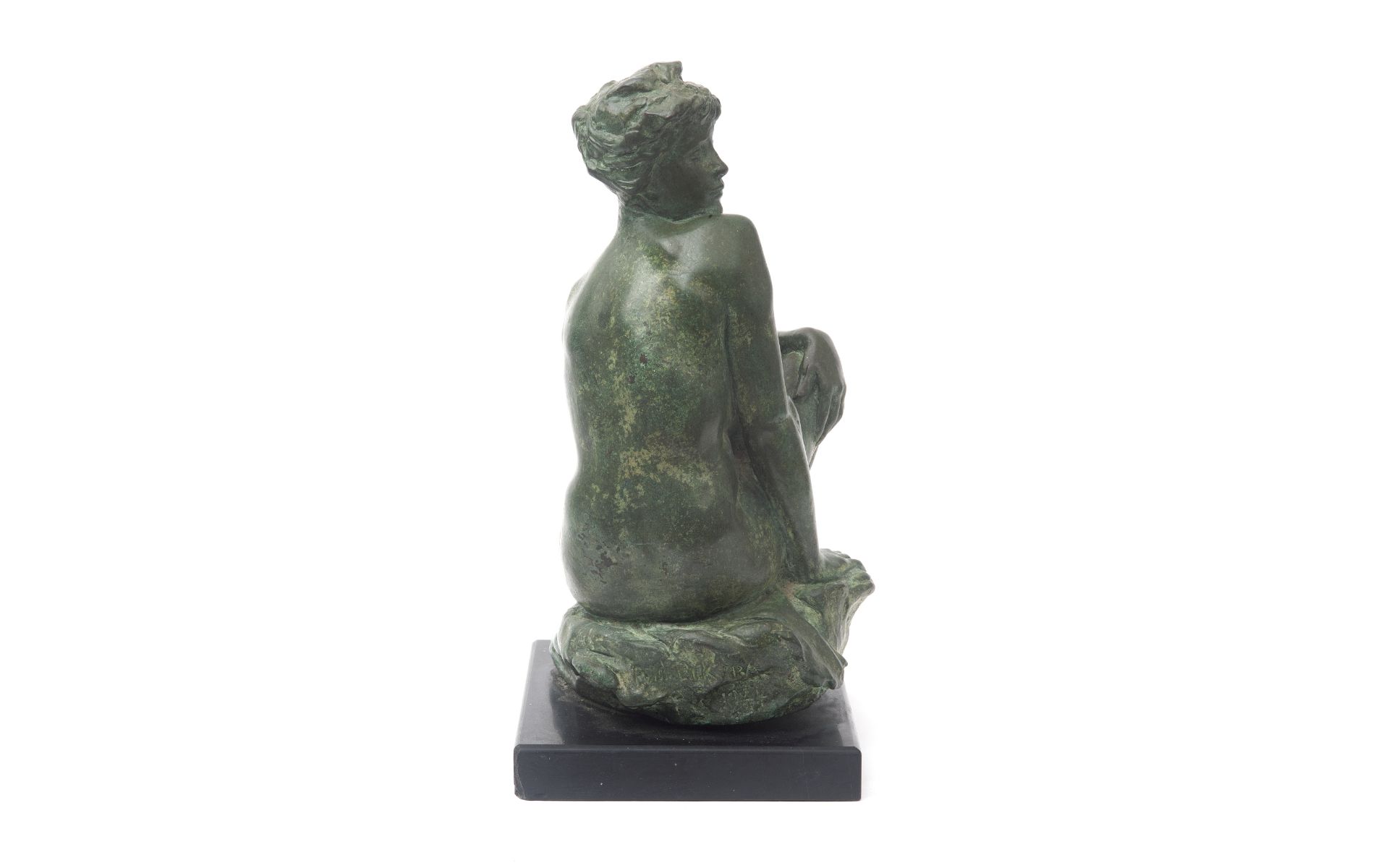 SIR WILLIAM REID DICK R.A. (BRITISH, 1879-1961): A BRONZE FIGURE OF A SEATED NUDE - Bild 4 aus 5