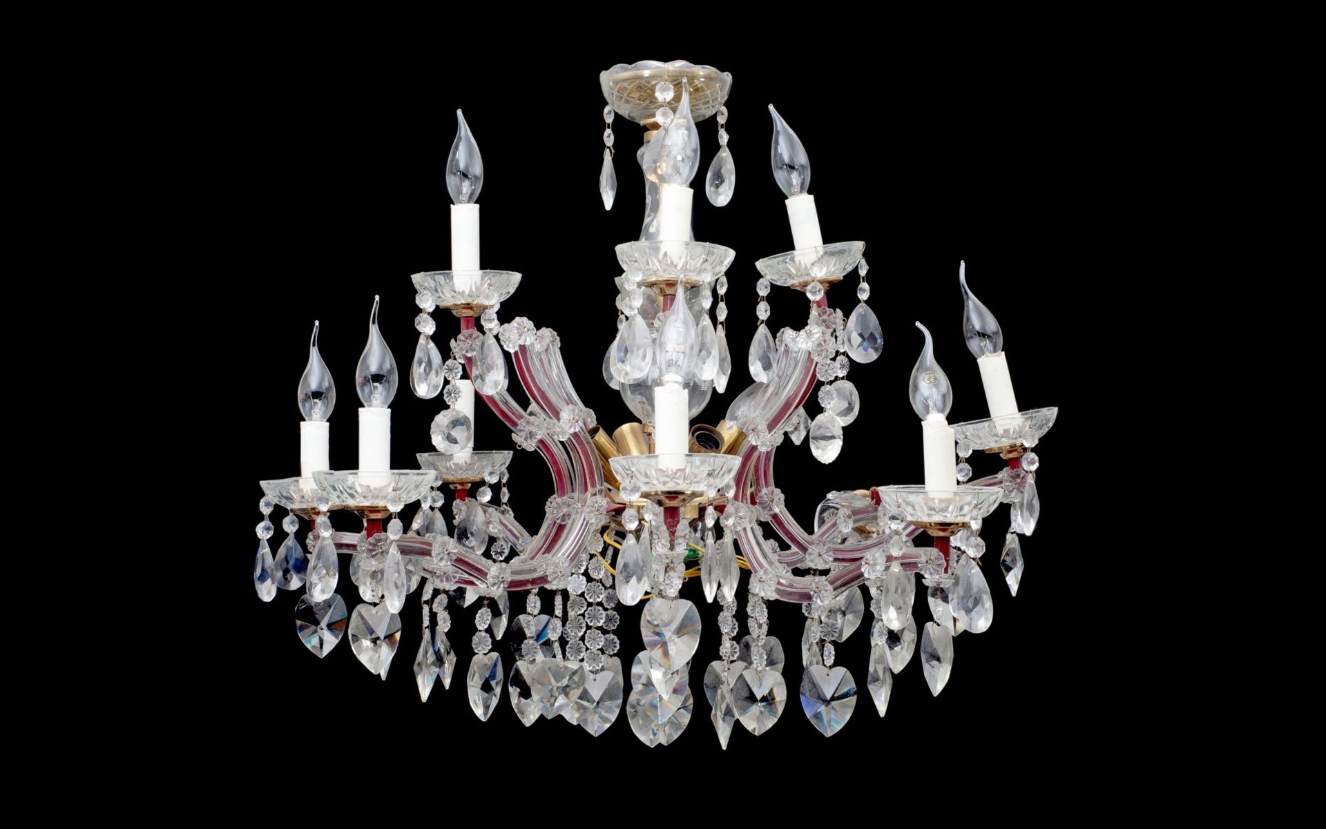 AN 18TH CENTURY STYLE TWELVE LIGHT CUT AND MOULDED GLASS CHANDELIER